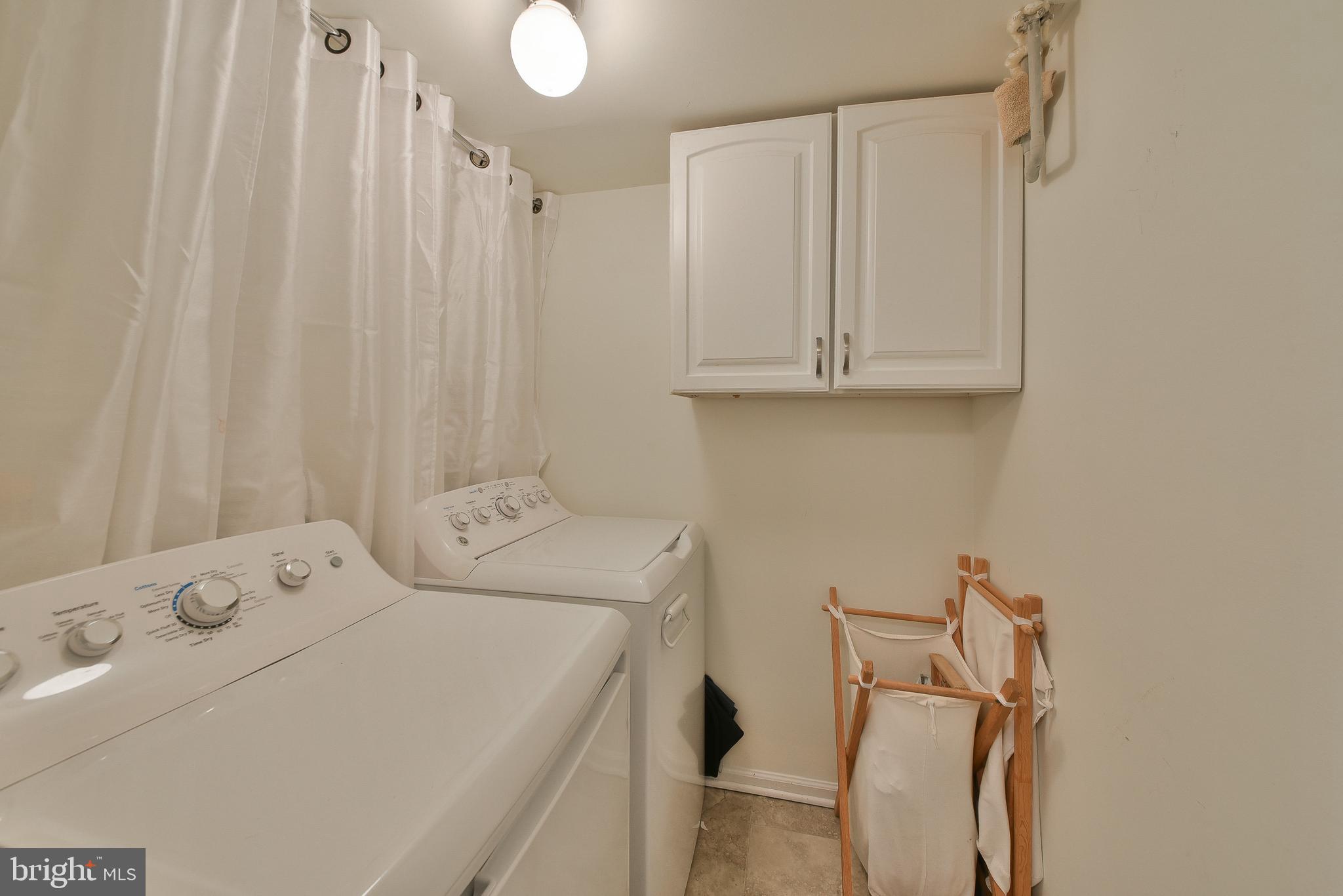 VALLEY GLEN - Residential