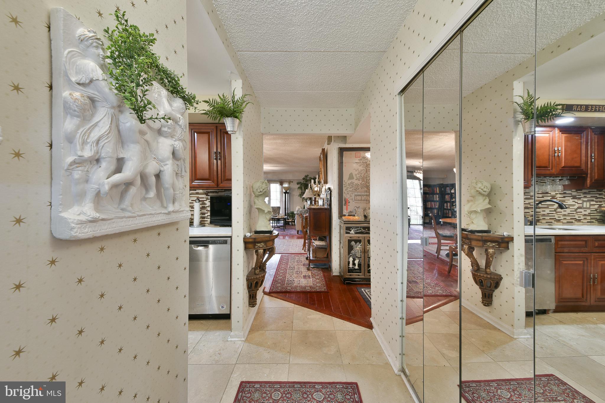 VALLEY GLEN - Residential