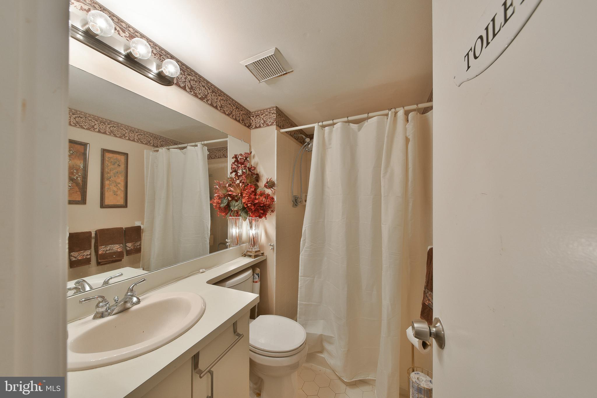 VALLEY GLEN - Residential