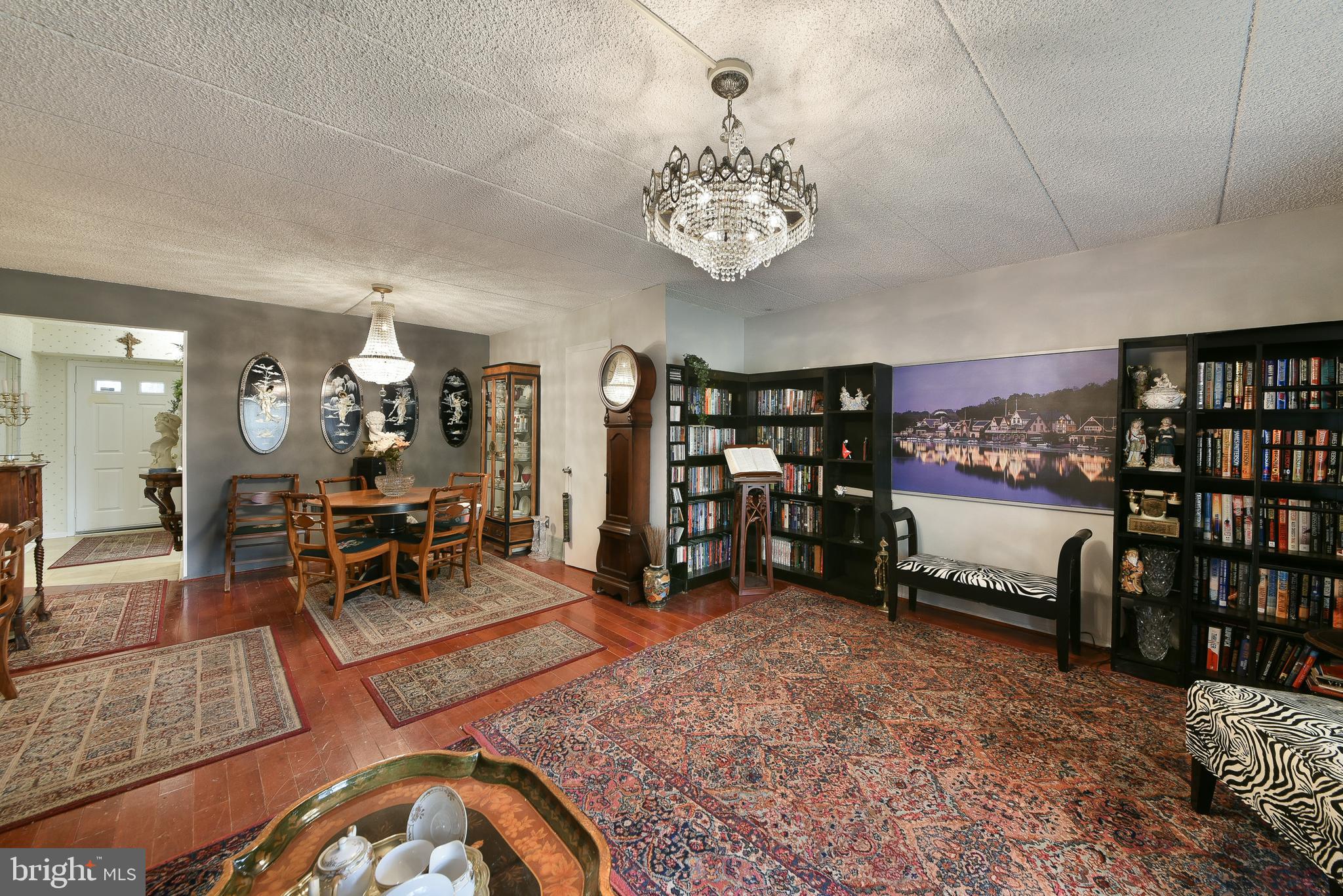 VALLEY GLEN - Residential