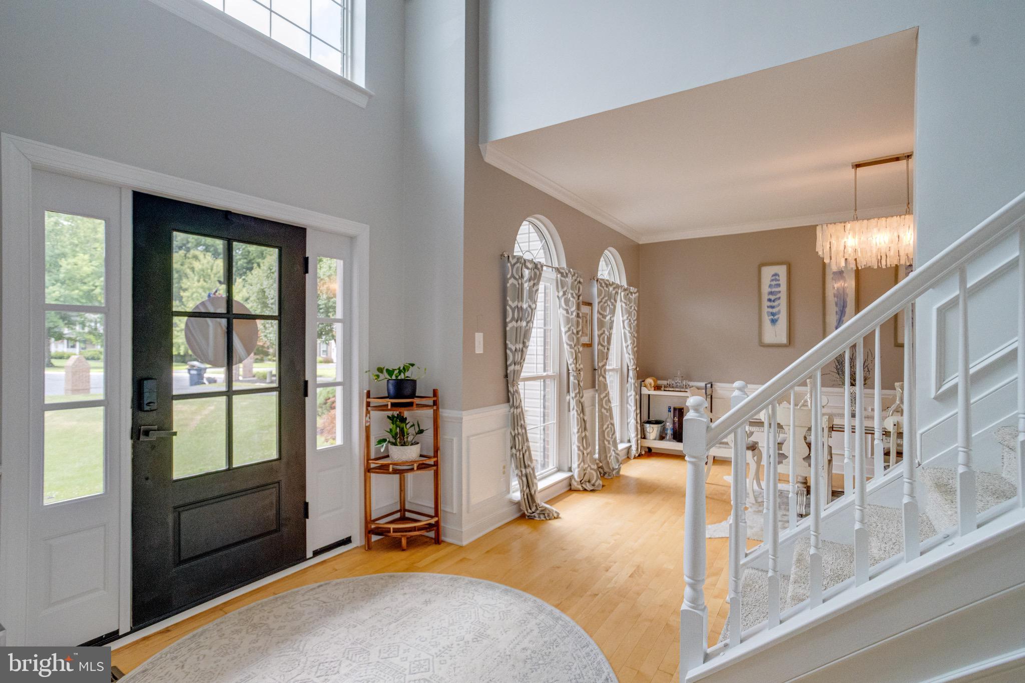 2320 QUEENSBURY DRIVE