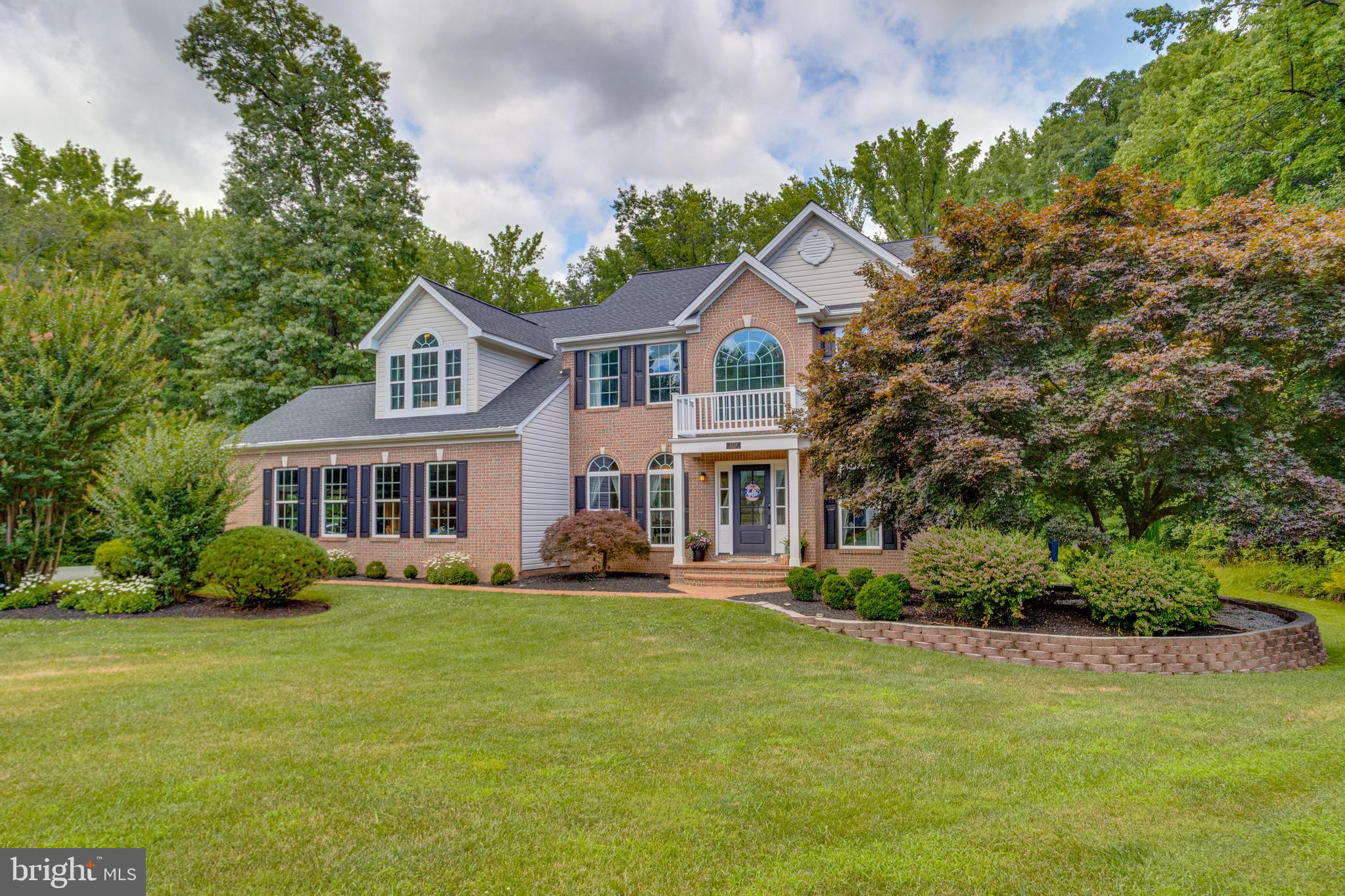 2320 QUEENSBURY DRIVE