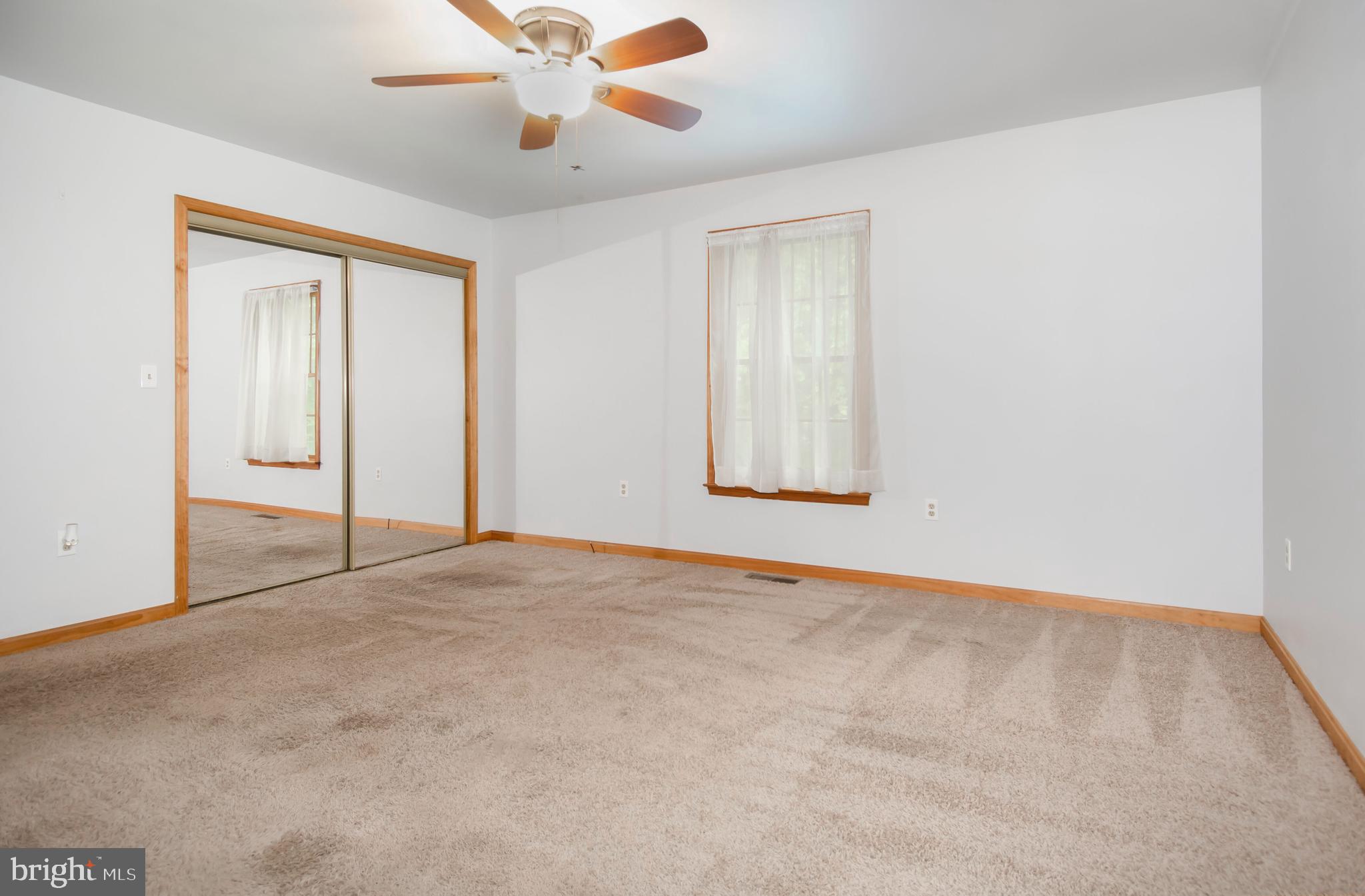 COUNTRYSIDE - Residential