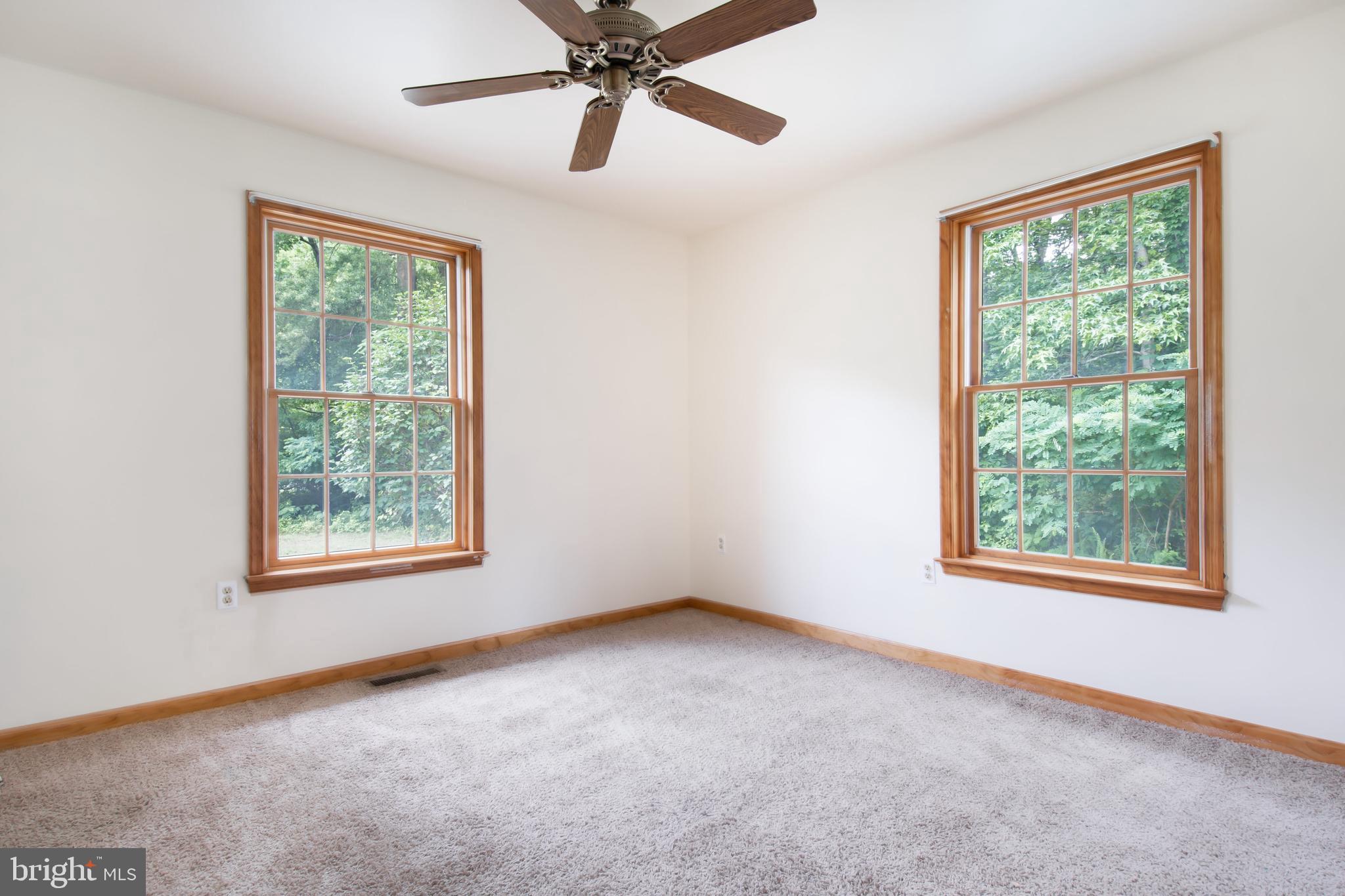 COUNTRYSIDE - Residential