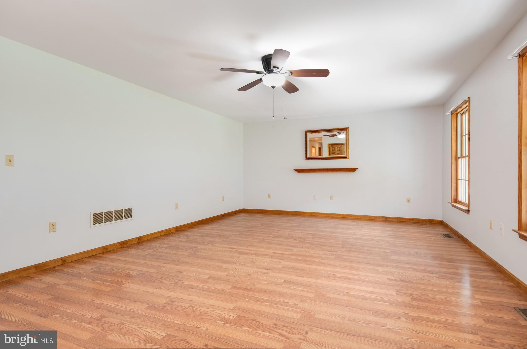 COUNTRYSIDE - Residential