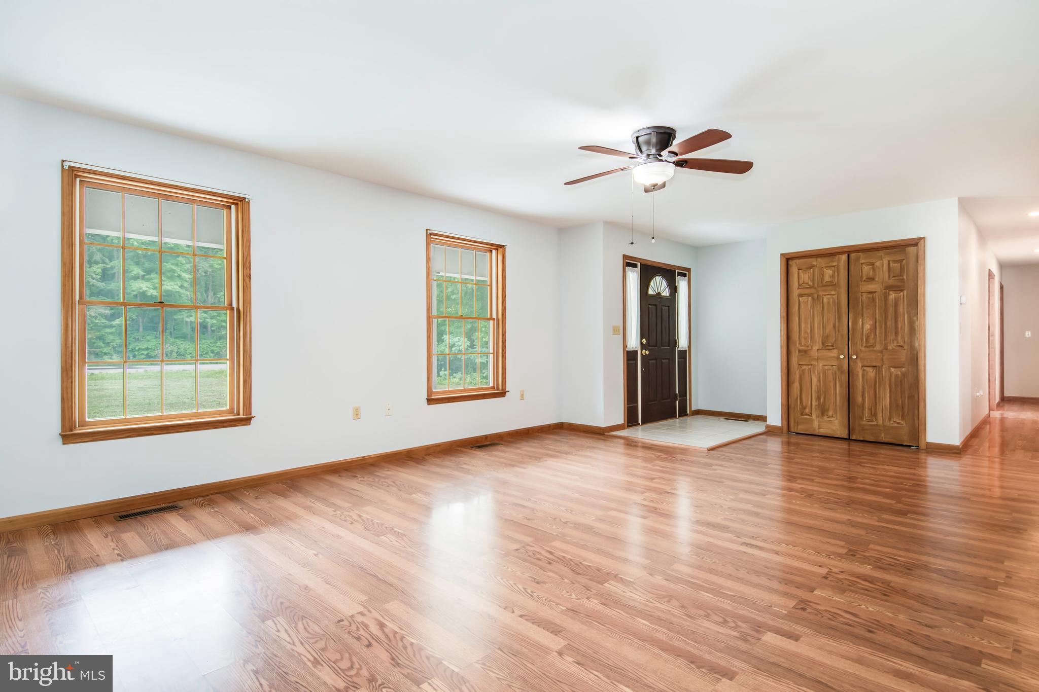 COUNTRYSIDE - Residential