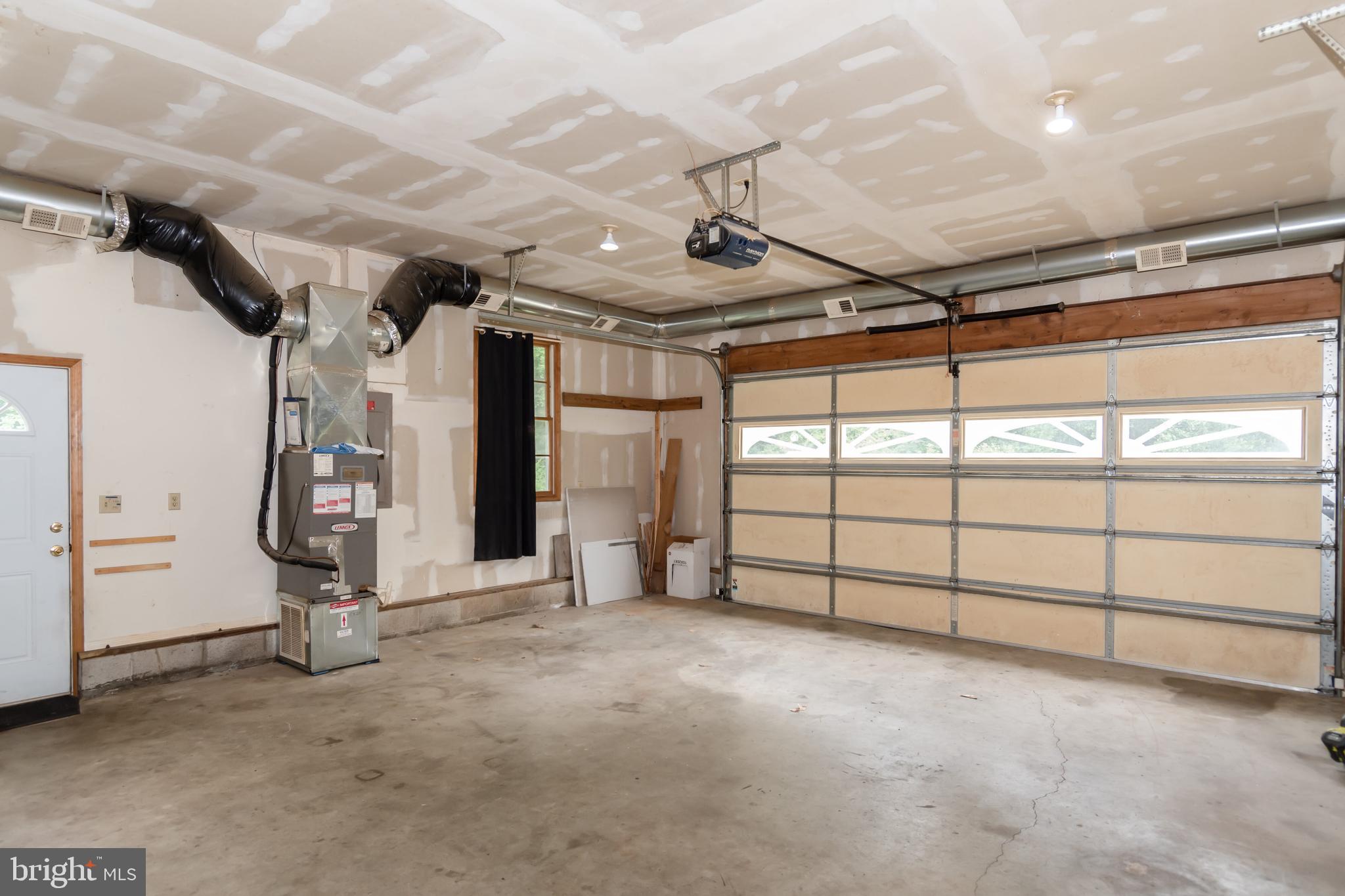 COUNTRYSIDE - Residential