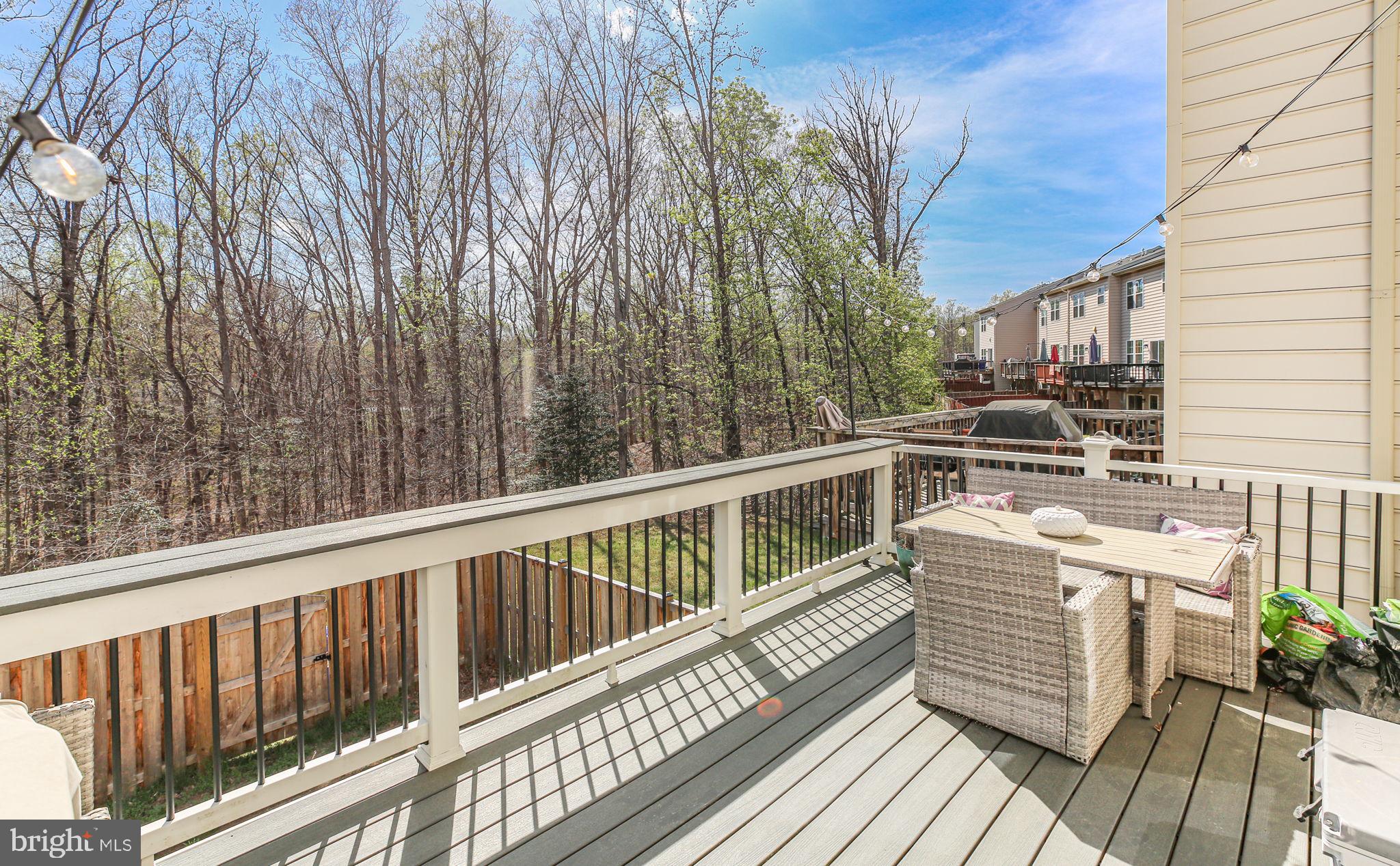 LAFAYETTE CROSSING - Residential