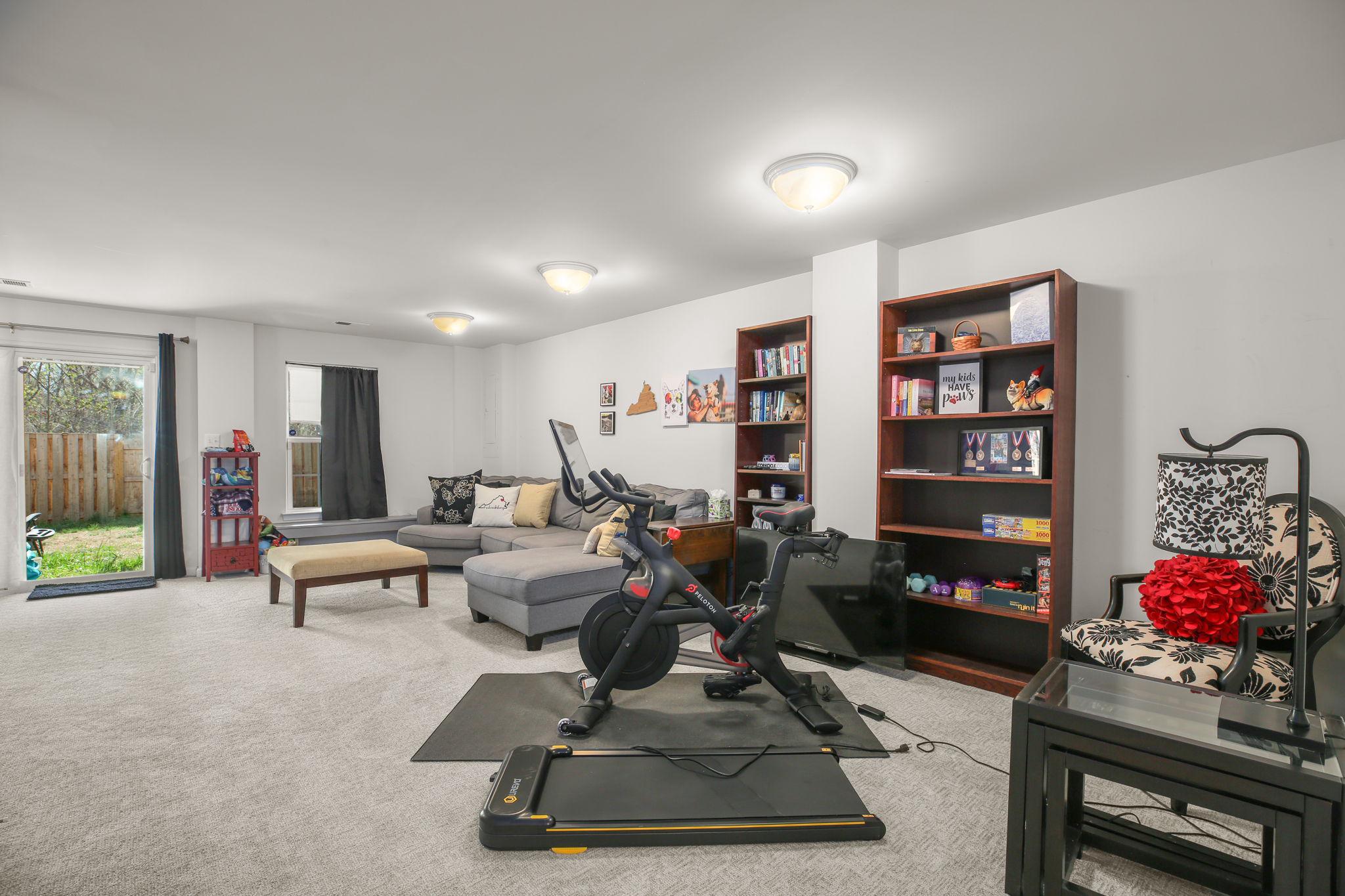 LAFAYETTE CROSSING - Residential