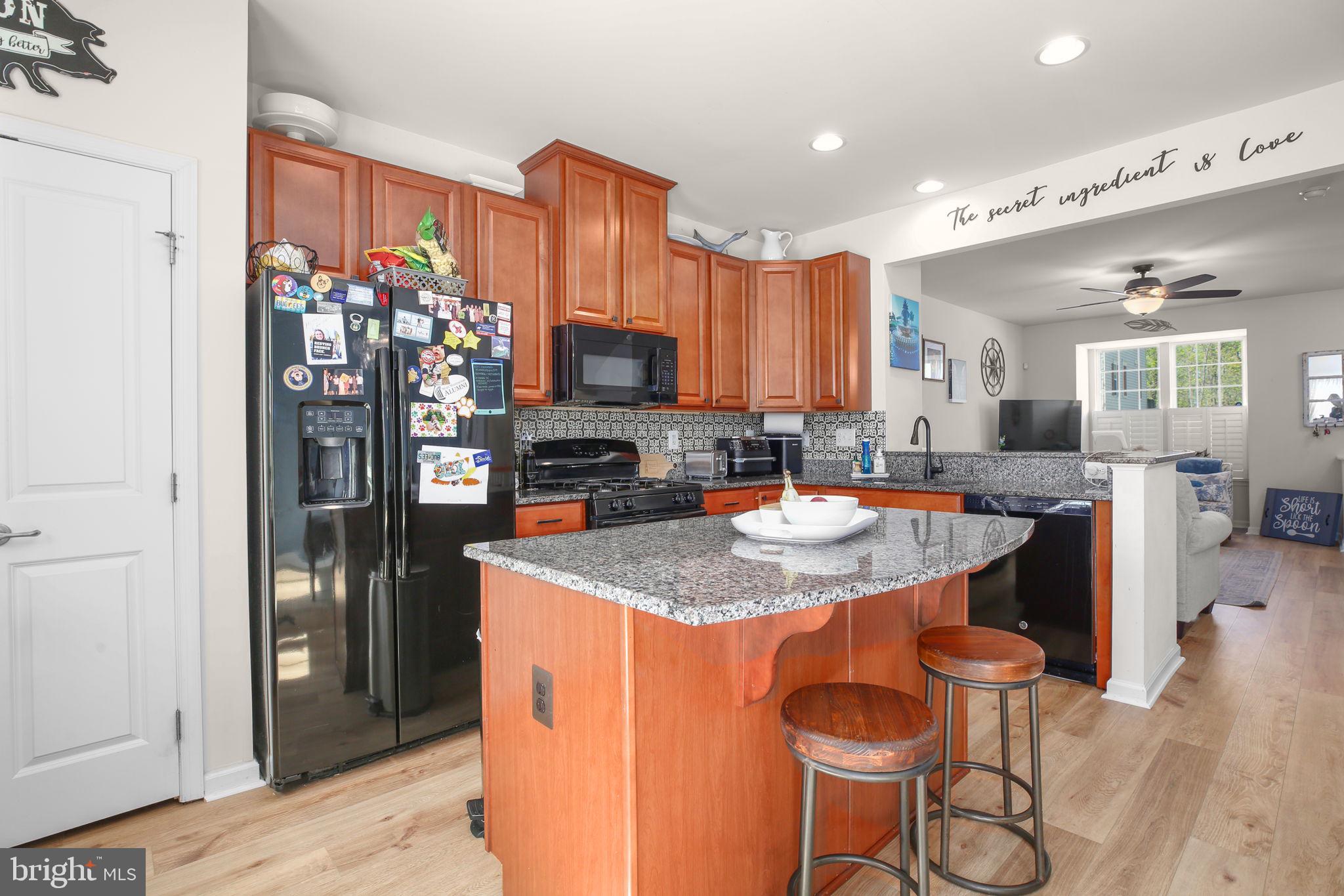 LAFAYETTE CROSSING - Residential