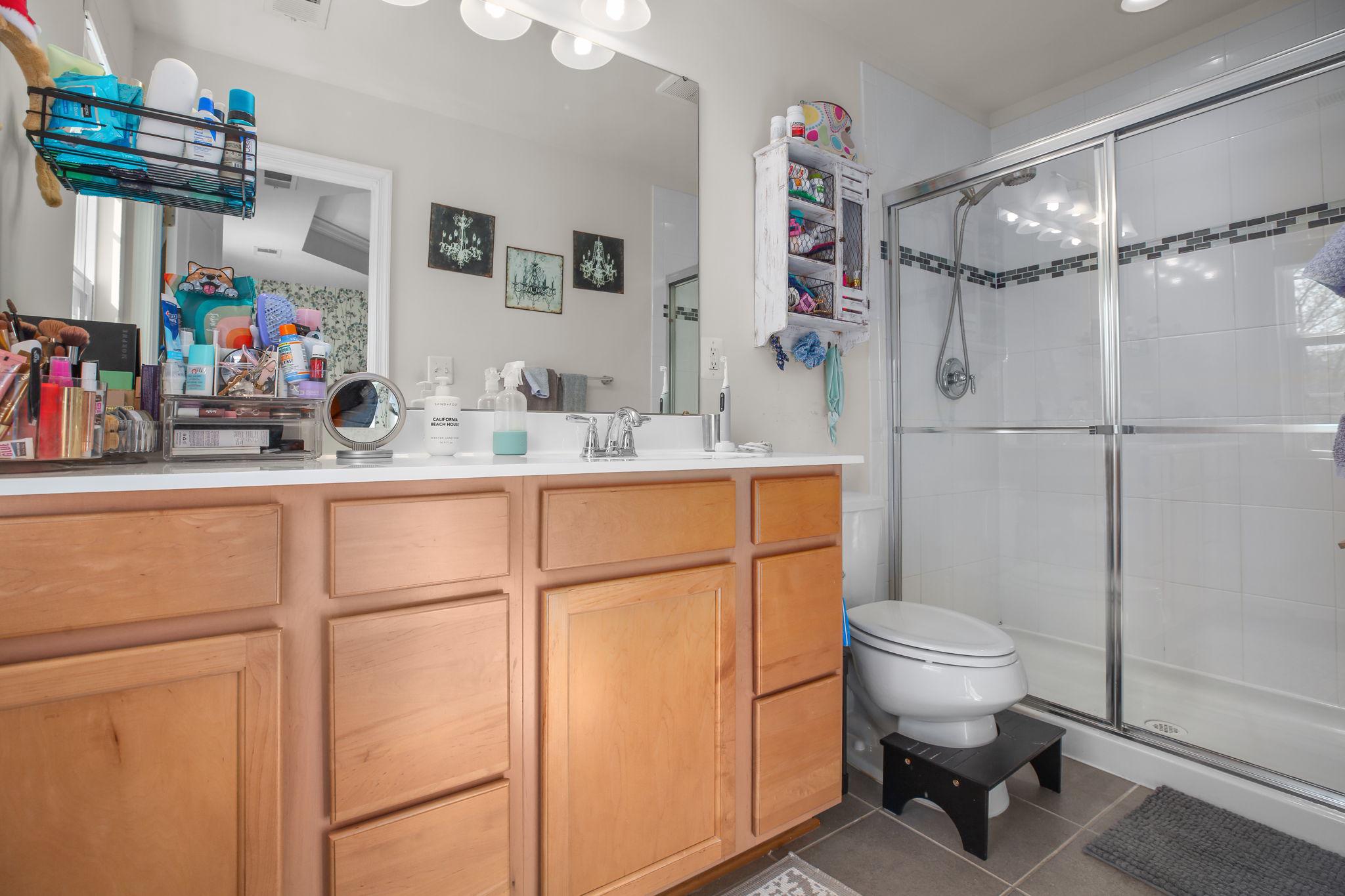 LAFAYETTE CROSSING - Residential