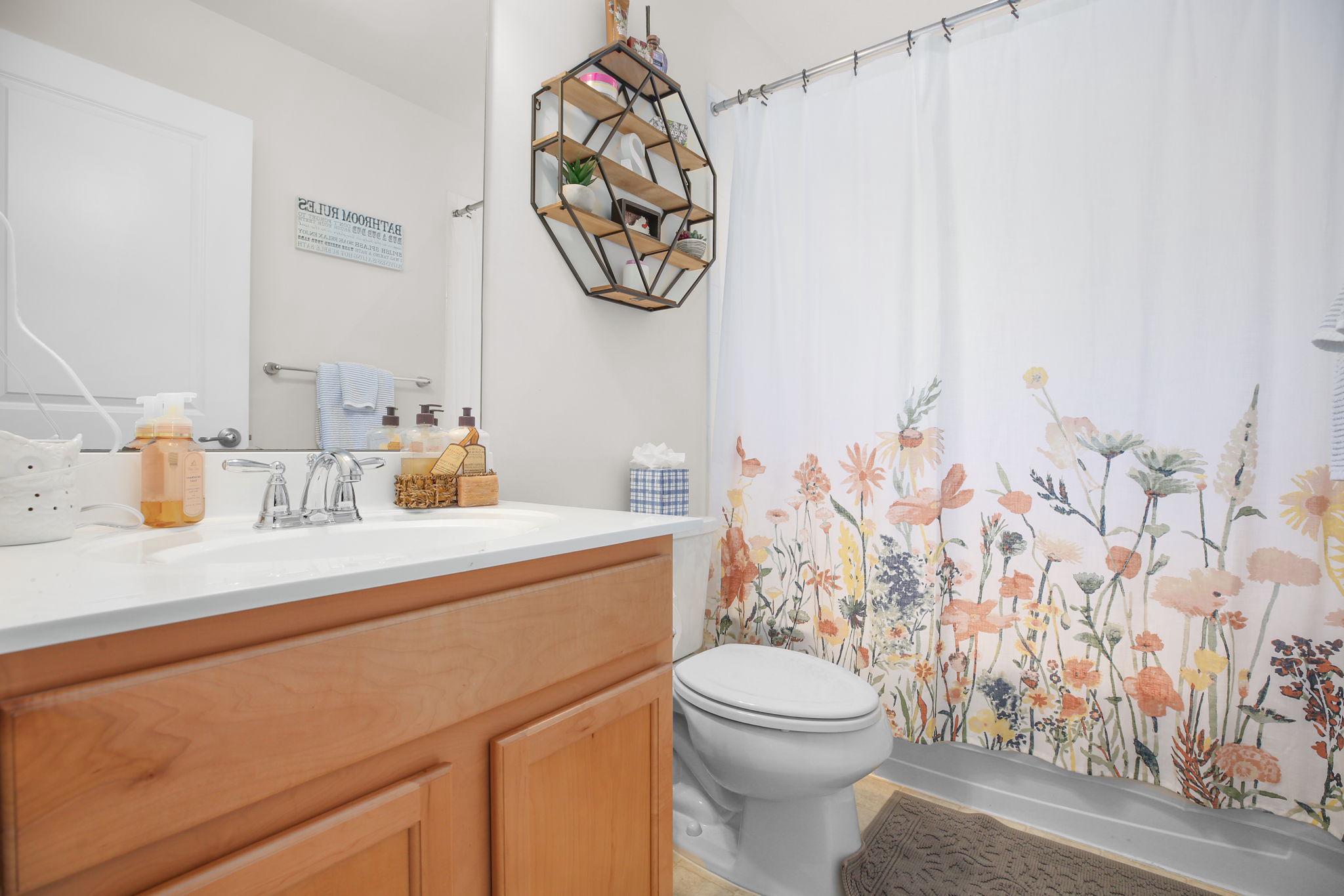 LAFAYETTE CROSSING - Residential