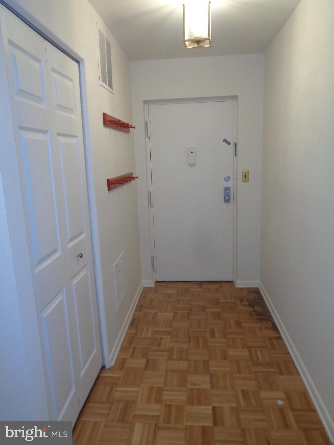 6 BAILIFFS COURT 301