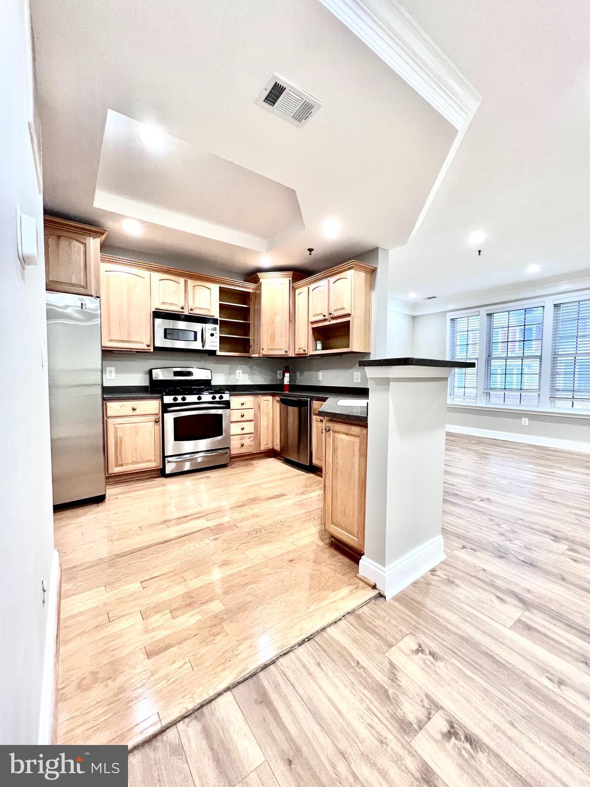 GROVETON WOODS - Residential