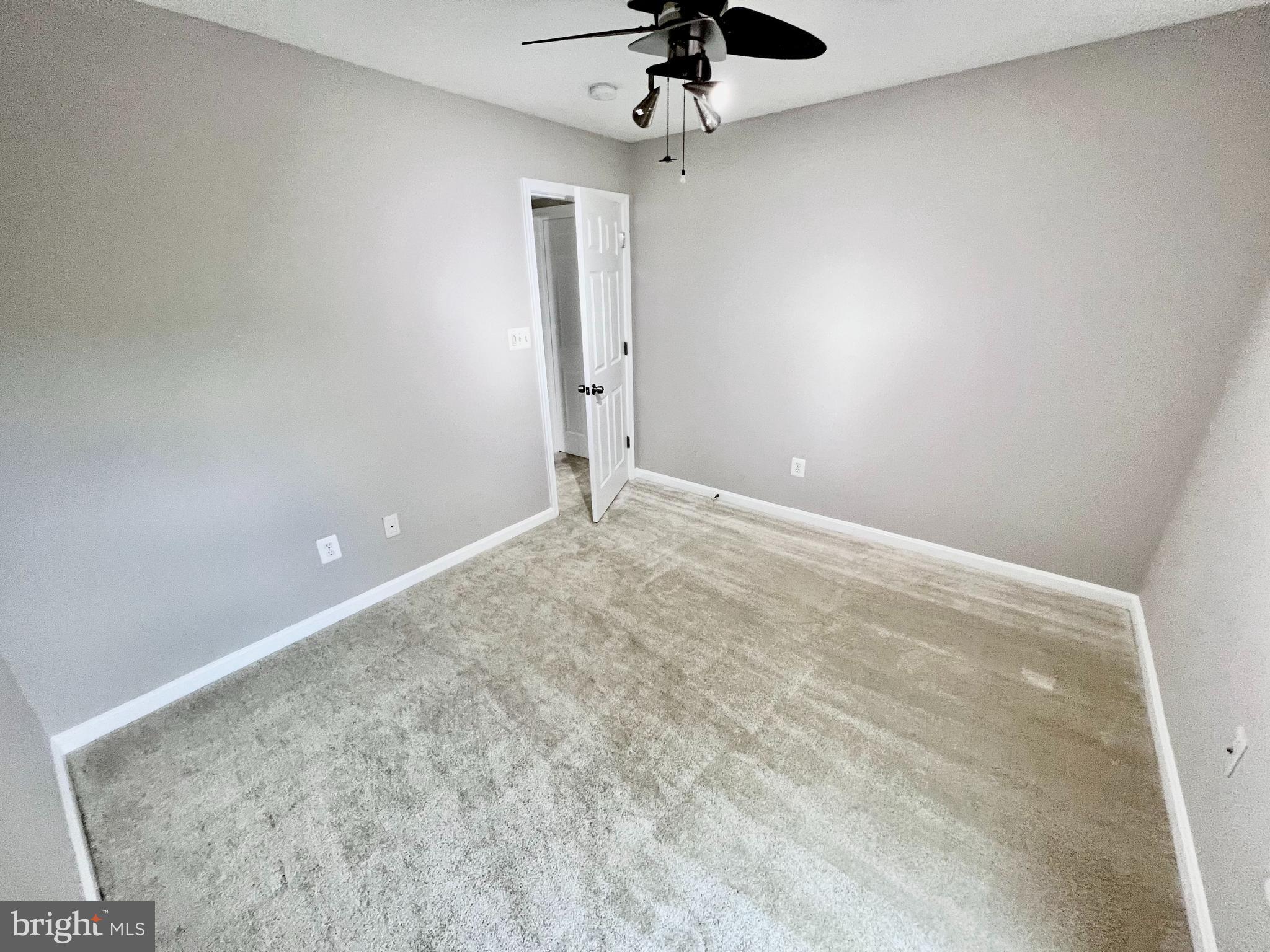 GROVETON WOODS - Residential