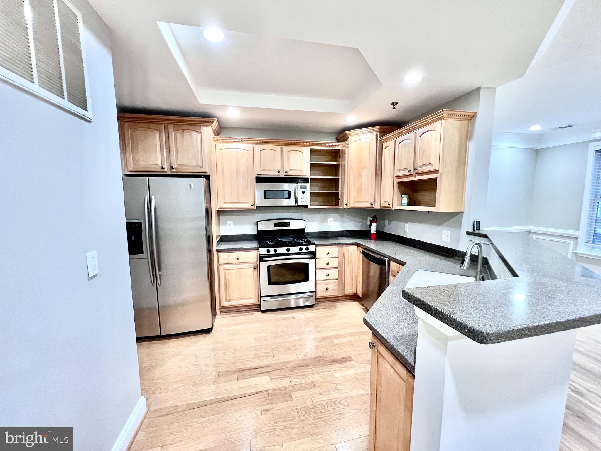 GROVETON WOODS - Residential