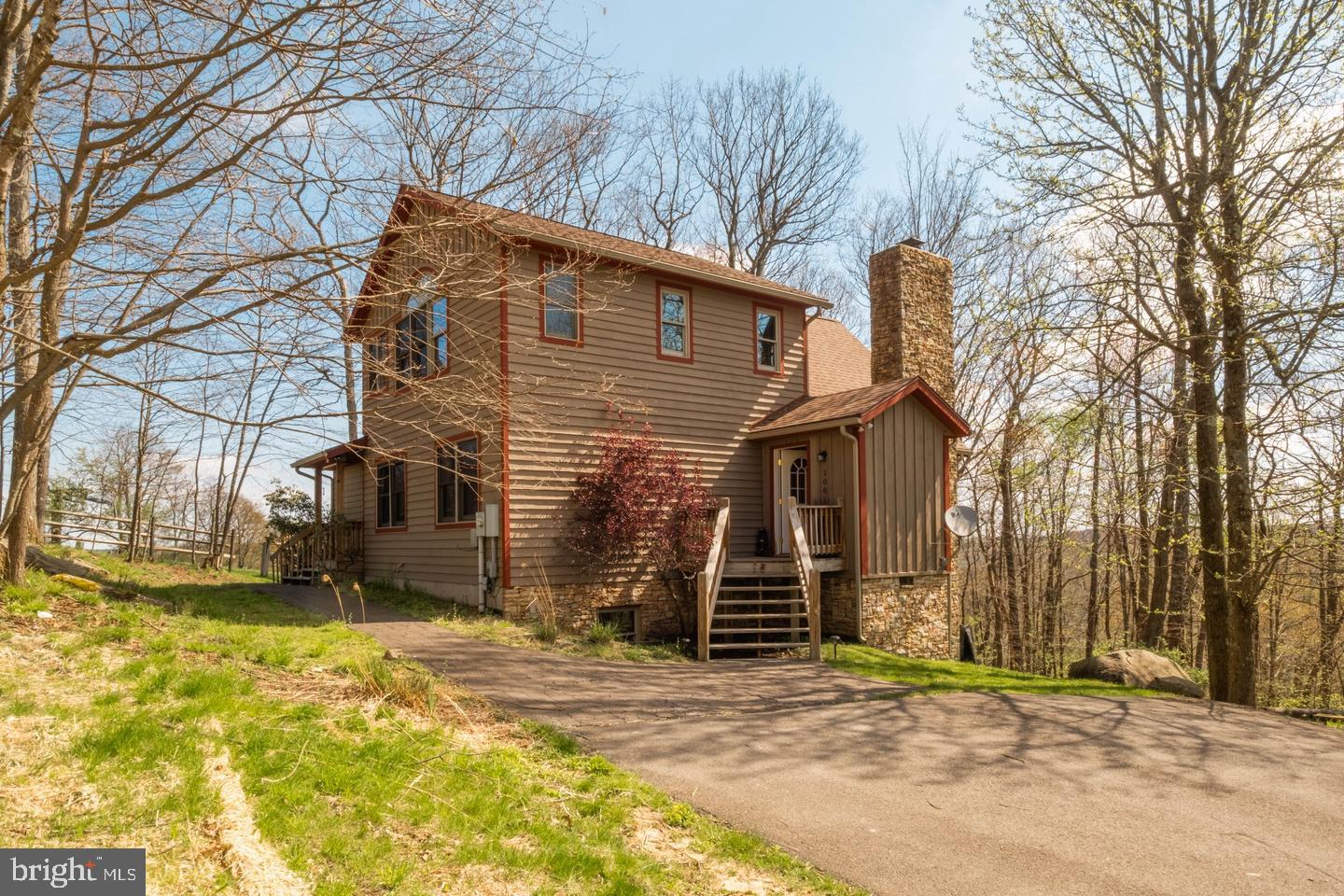 206 HIGHLINE DRIVE