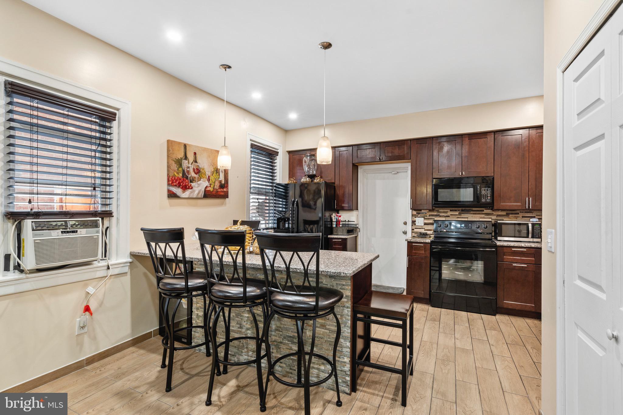 COBBS CREEK - Residential