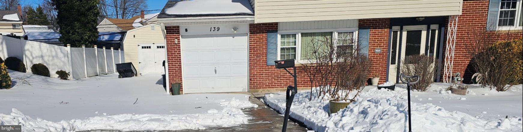 RADNOR GREEN - Residential