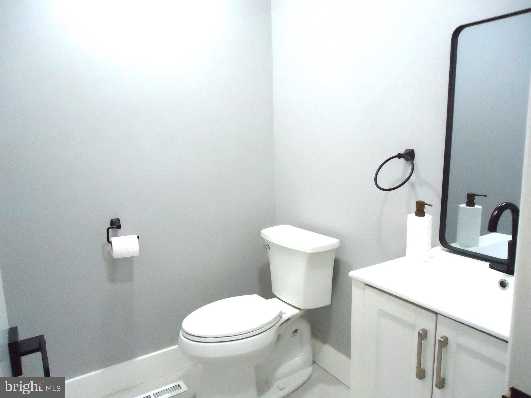 LONGFELLOW - Residential Lease