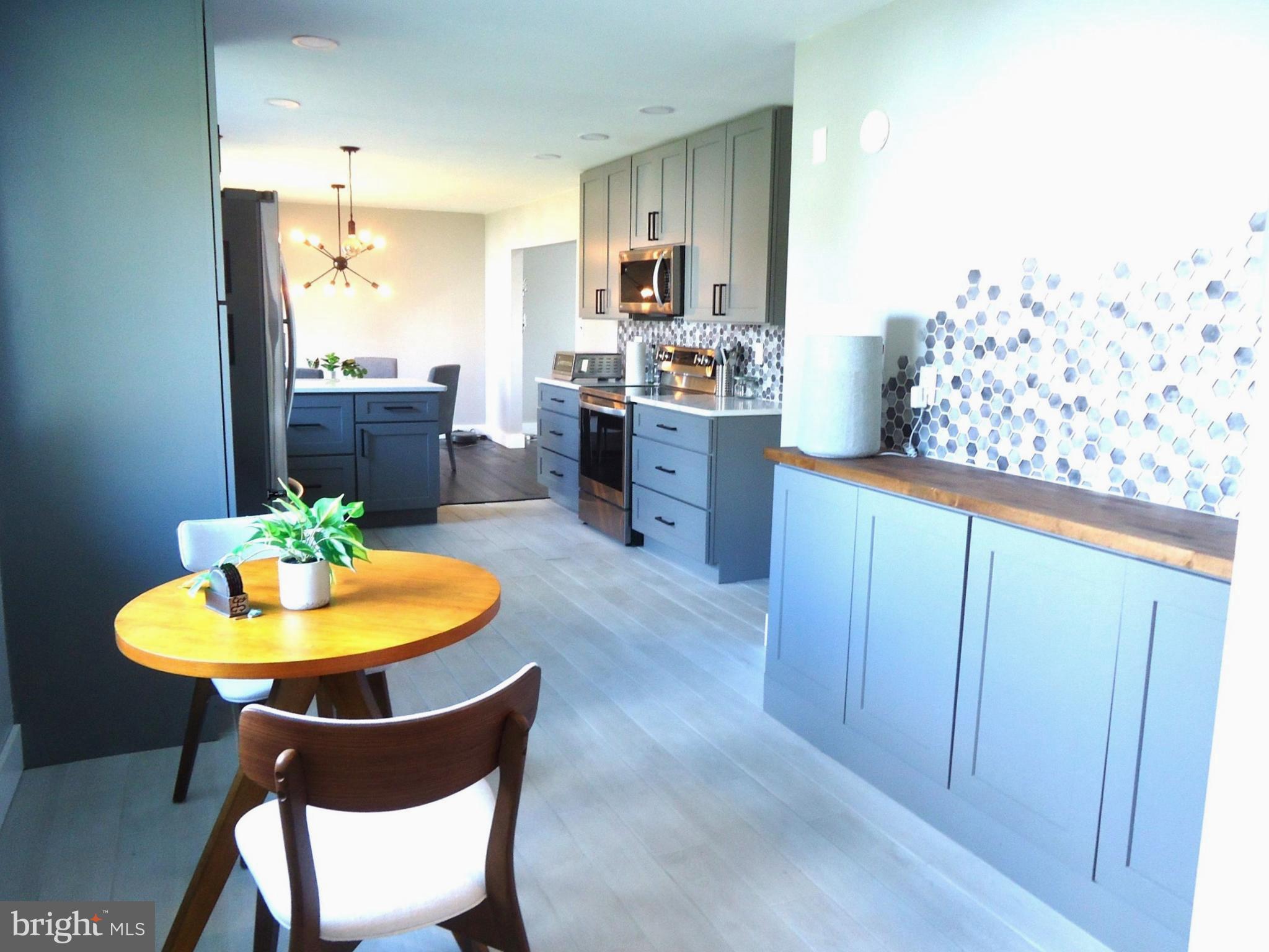 LONGFELLOW - Residential Lease