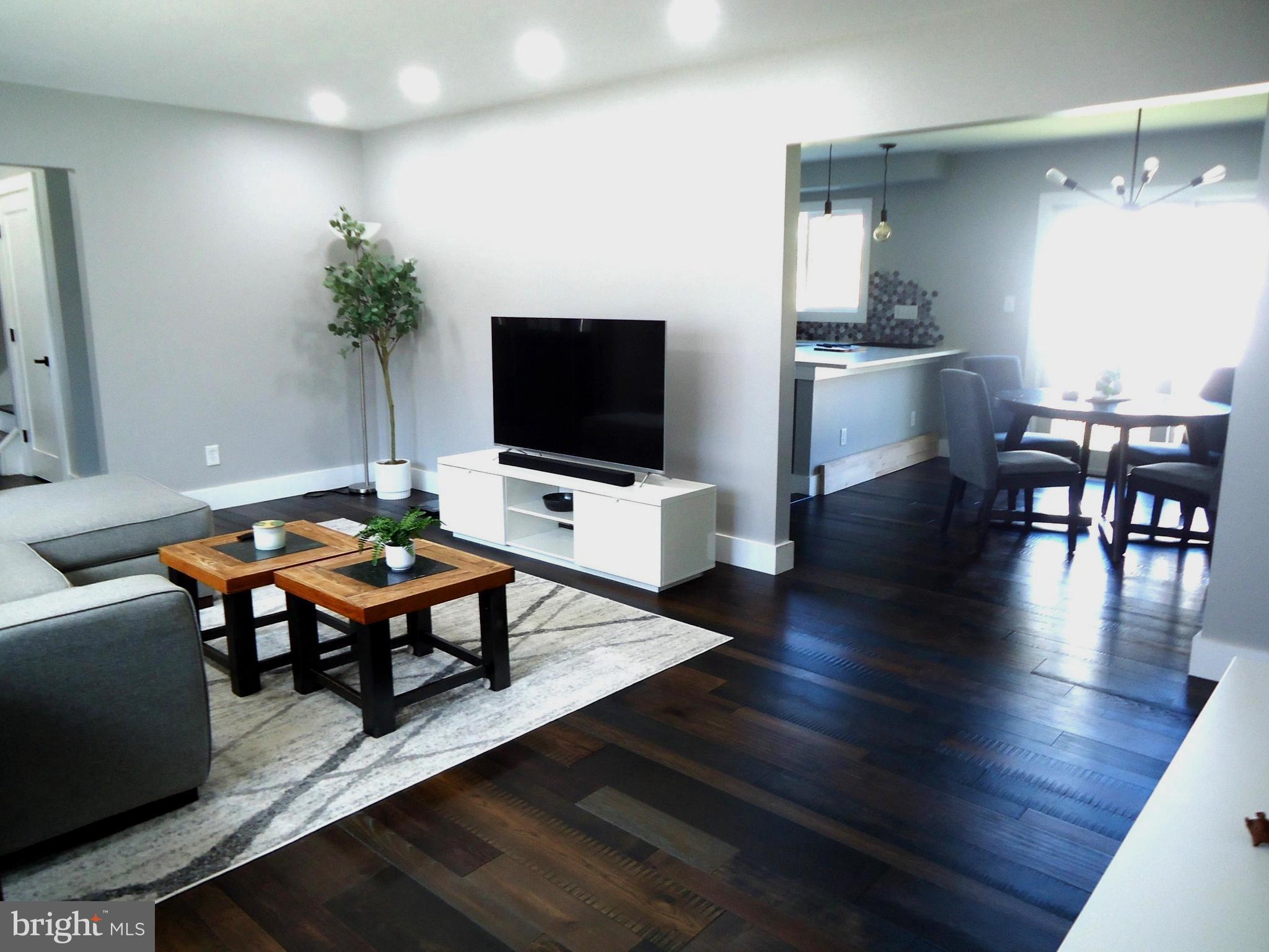 LONGFELLOW - Residential Lease