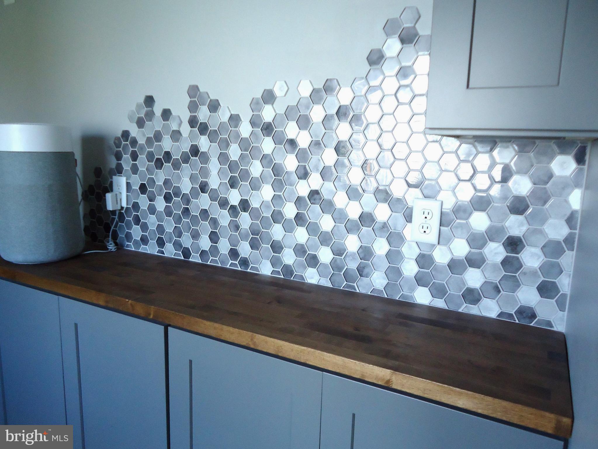 LONGFELLOW - Residential Lease