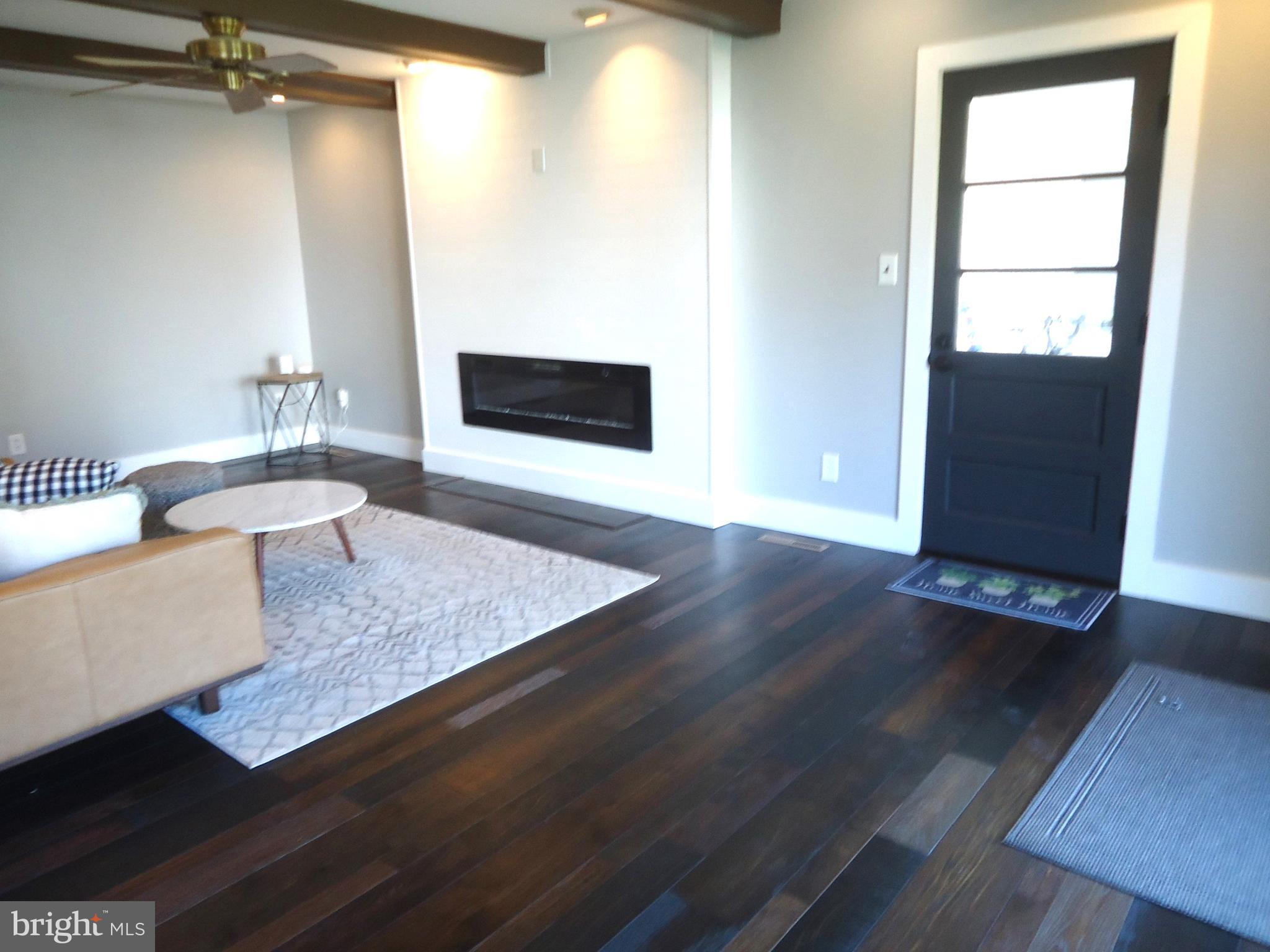 LONGFELLOW - Residential Lease