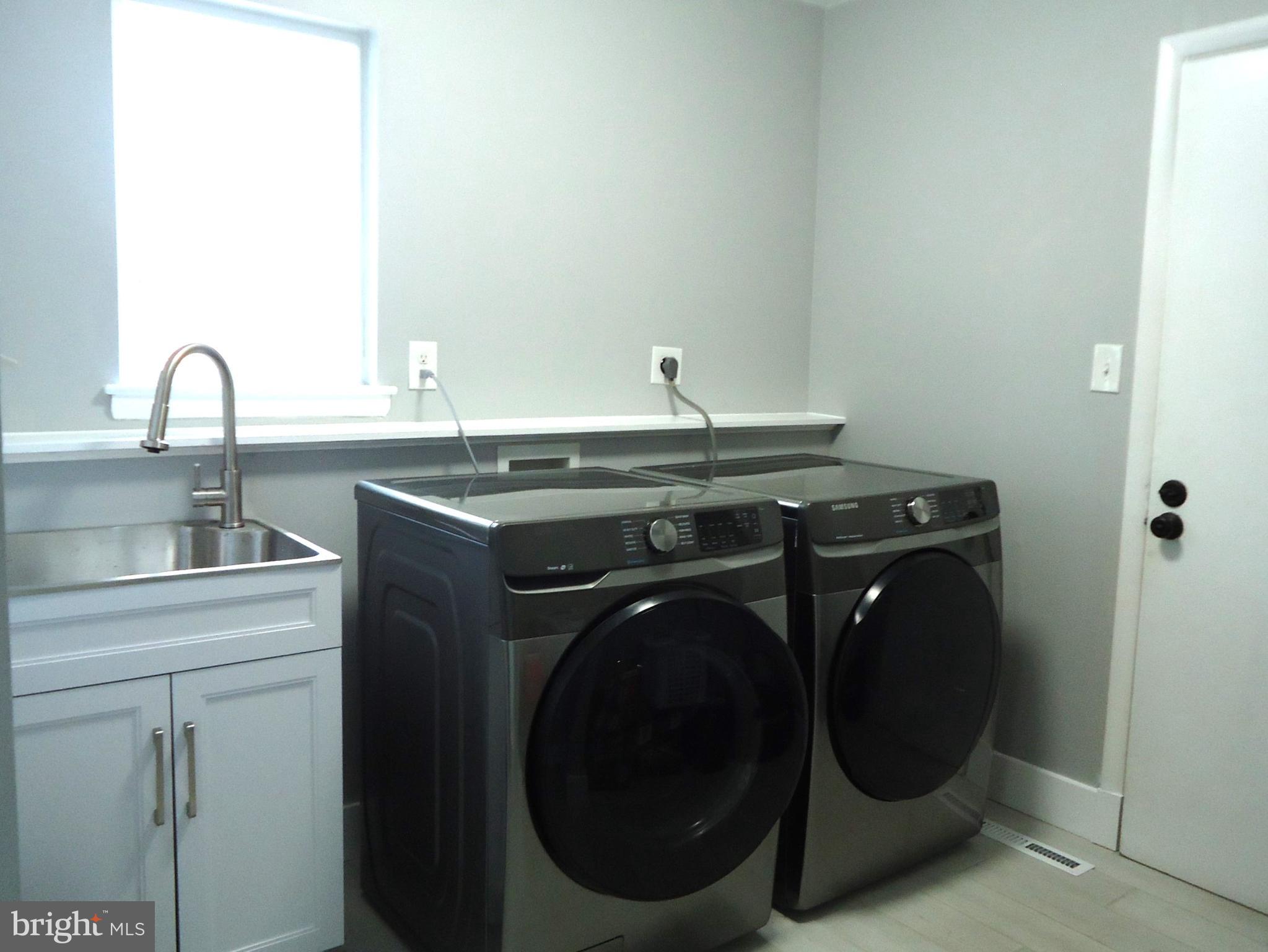 LONGFELLOW - Residential Lease