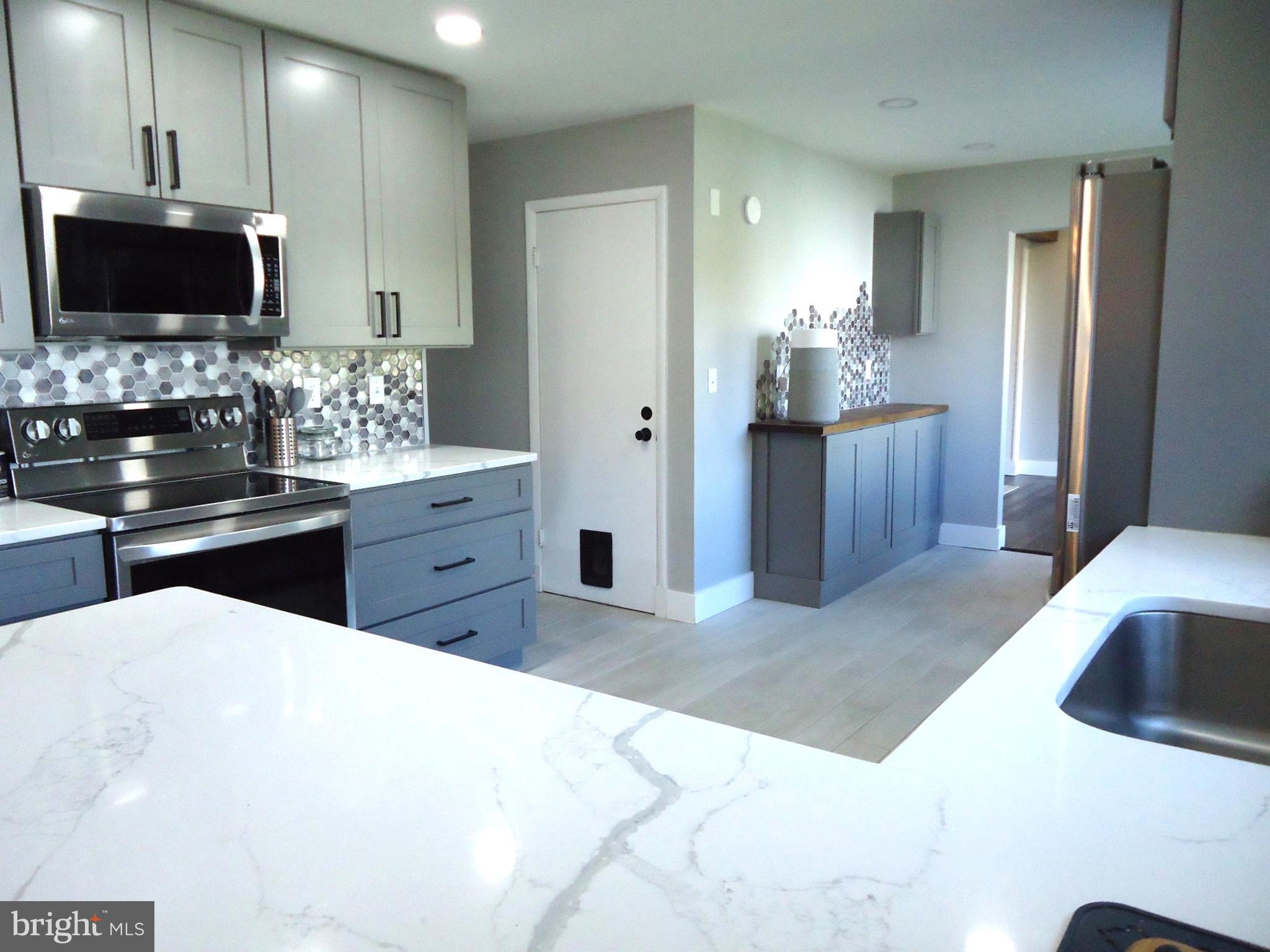 LONGFELLOW - Residential Lease