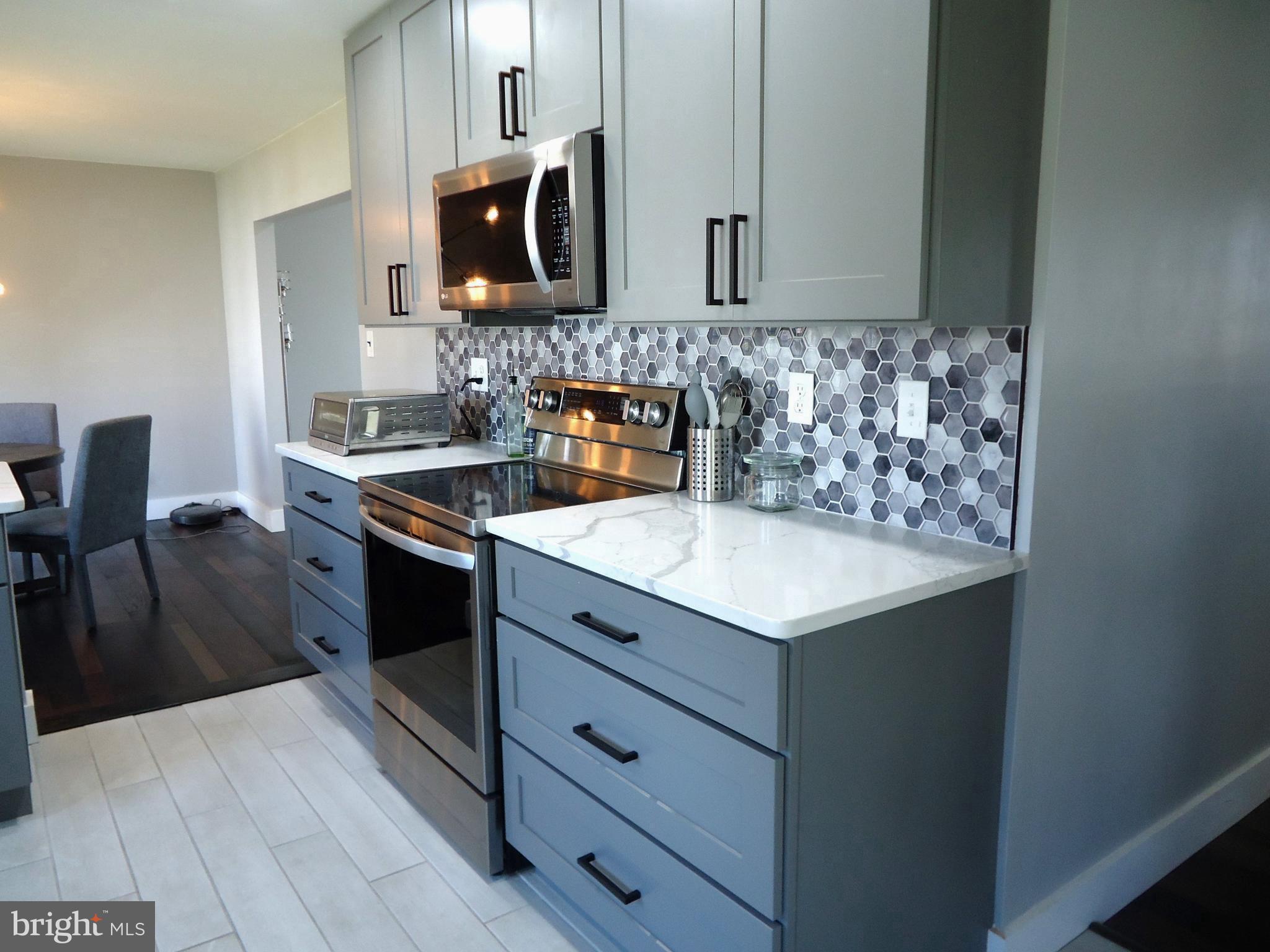 LONGFELLOW - Residential Lease