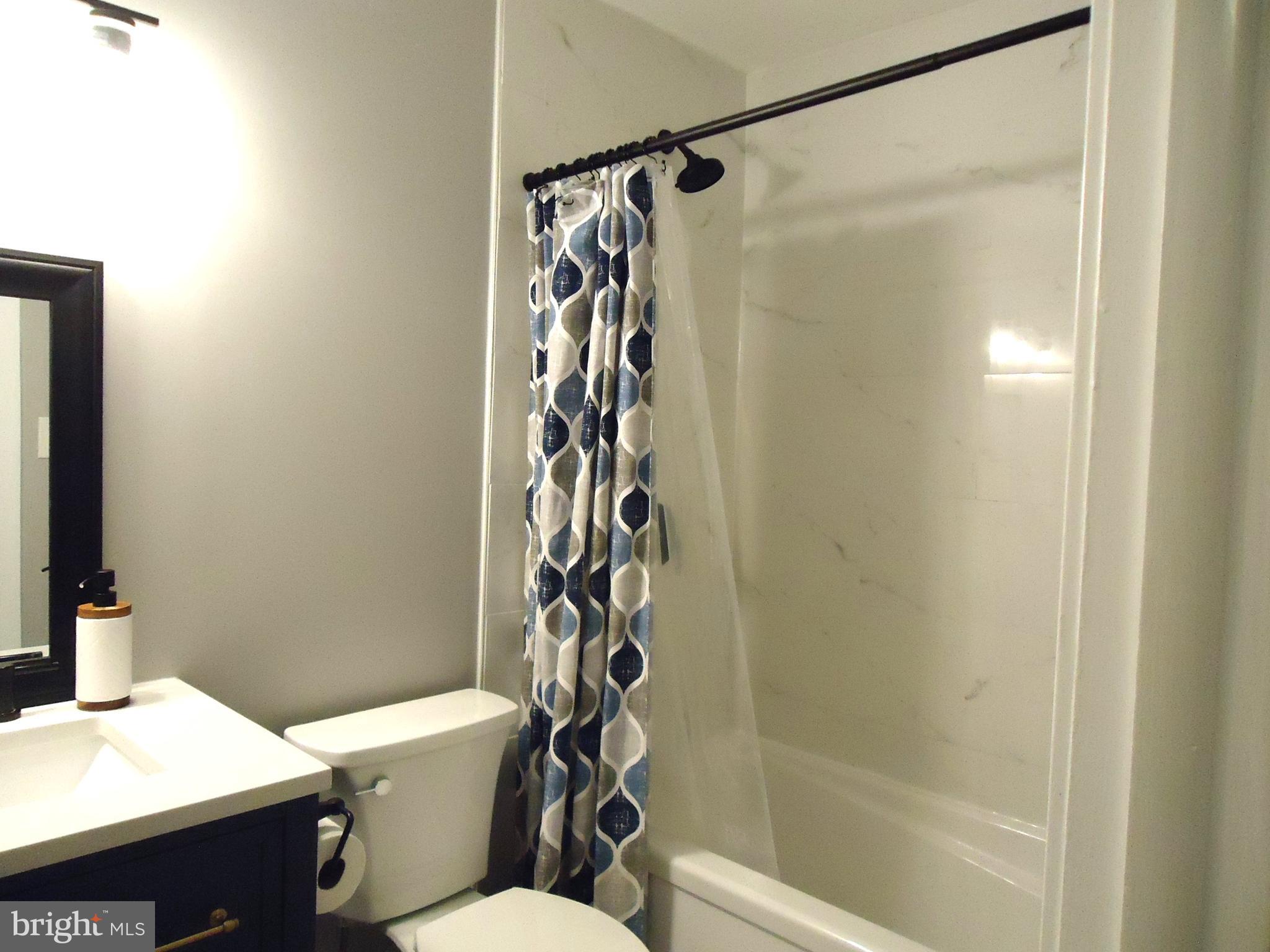 LONGFELLOW - Residential Lease