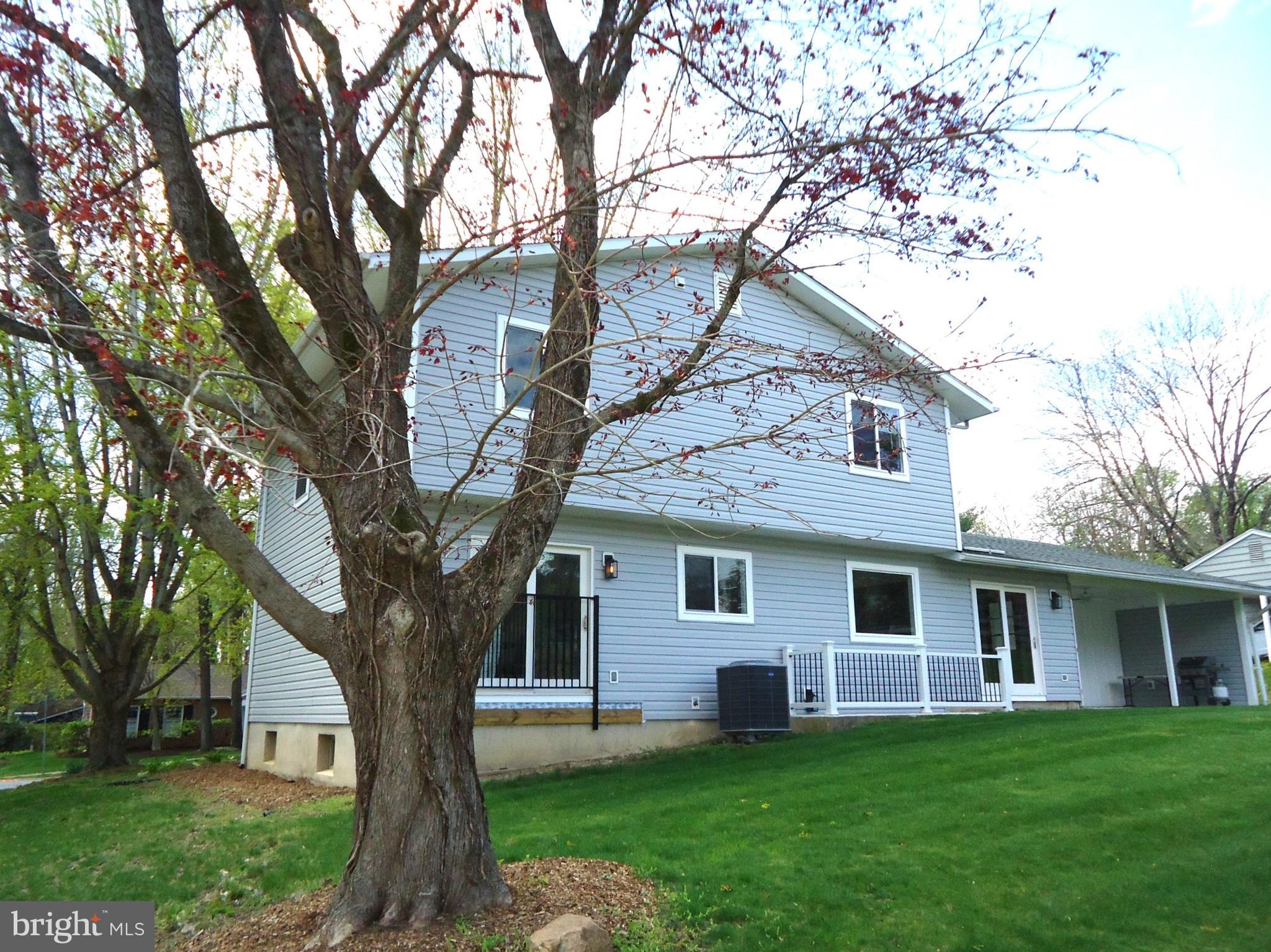 LONGFELLOW - Residential Lease