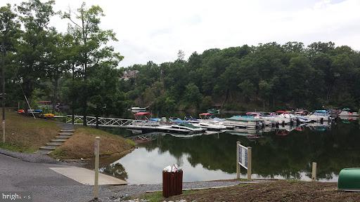 LAKE HOLIDAY ESTATES - Residential