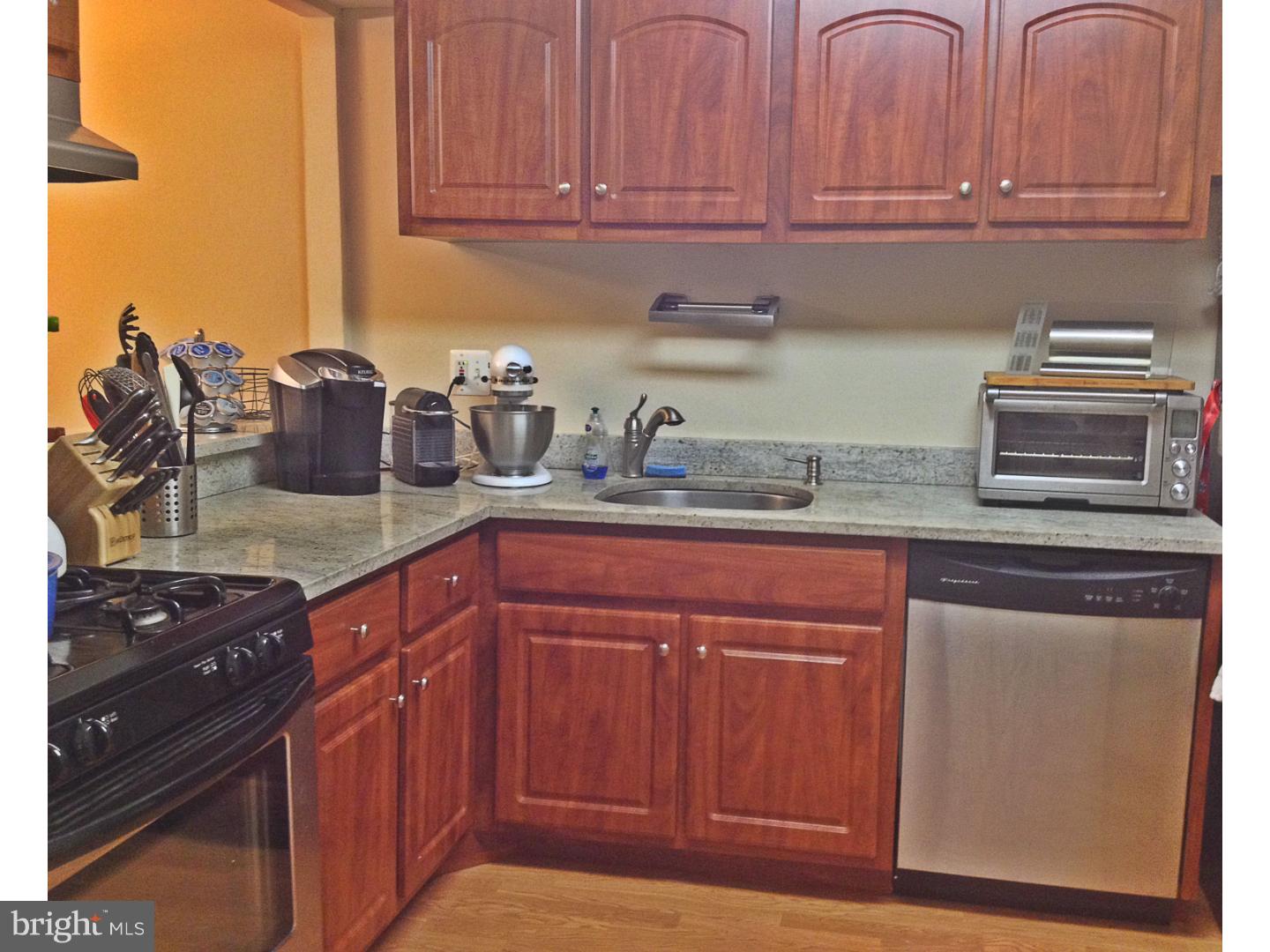 SOCIETY HILL - Residential Lease