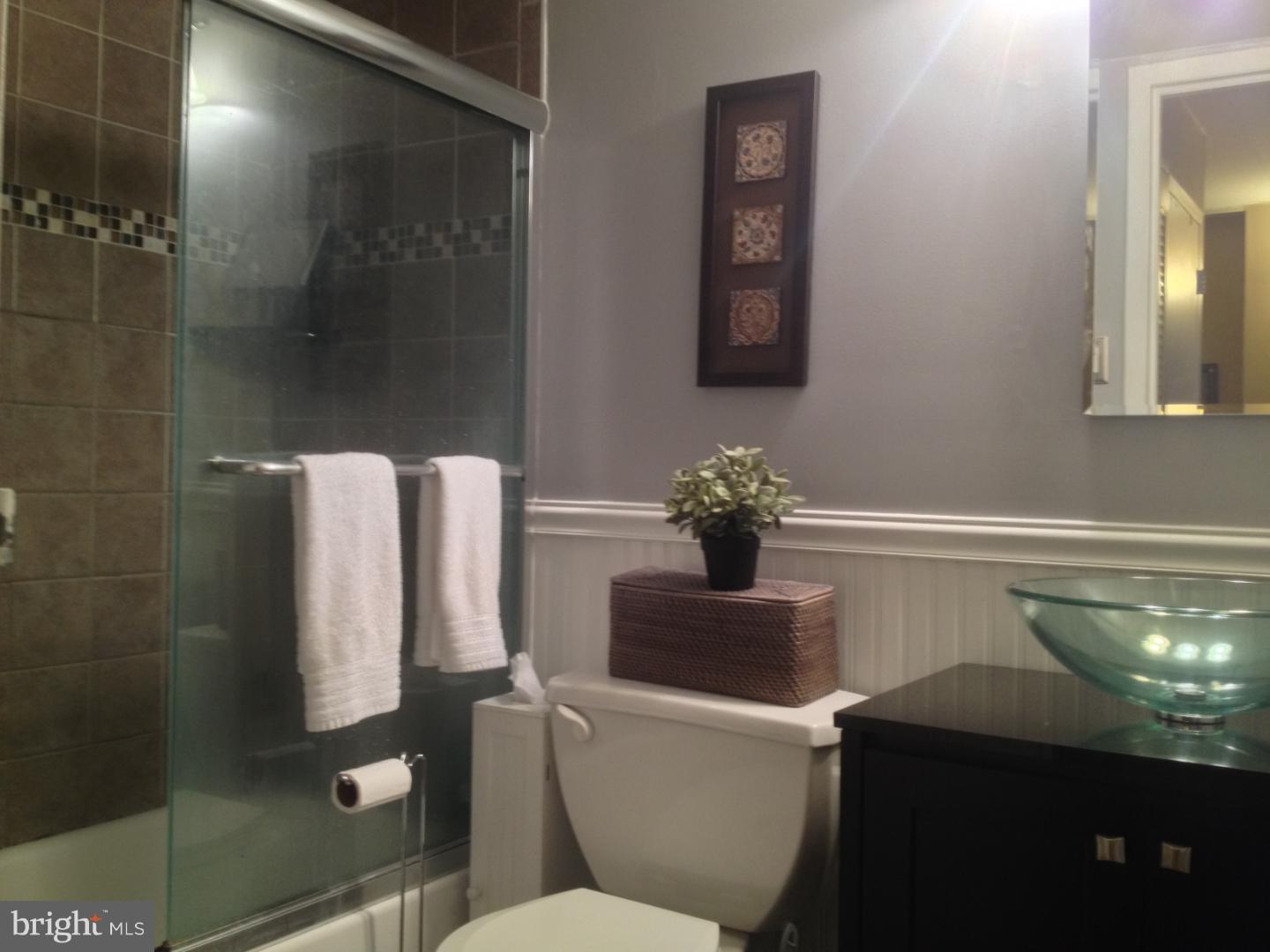 SOCIETY HILL - Residential Lease