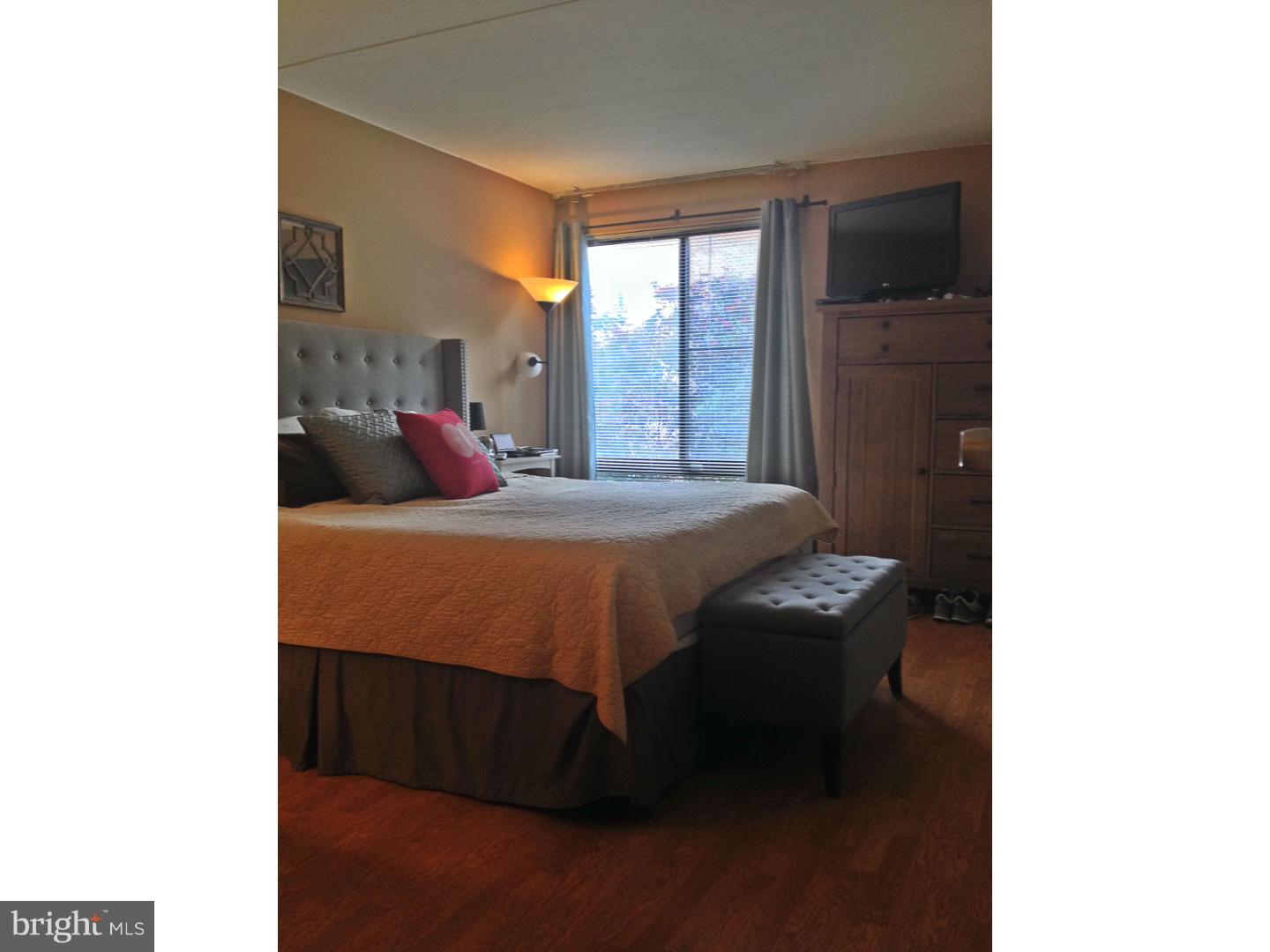 SOCIETY HILL - Residential Lease