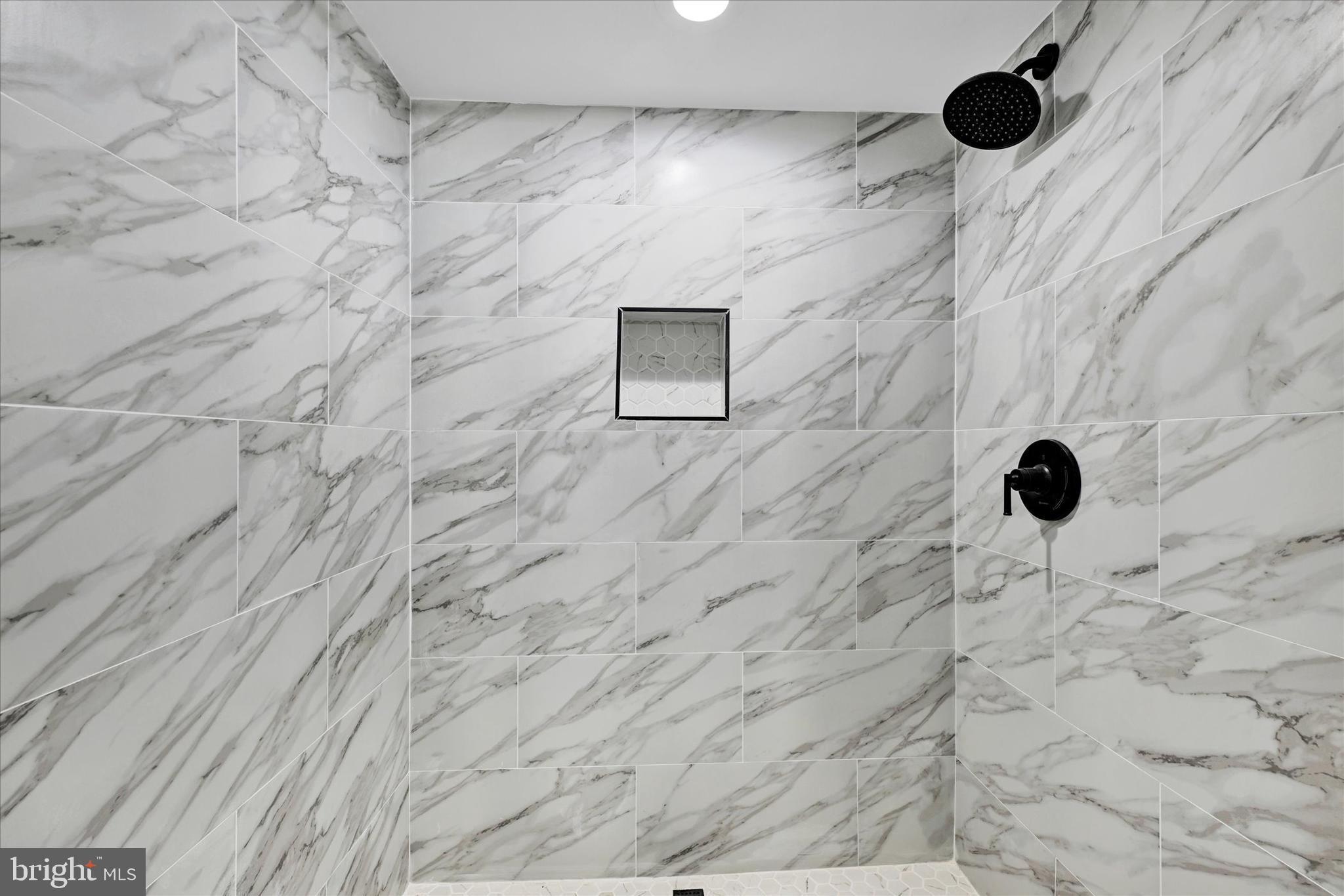 AIGBURTH - Residential