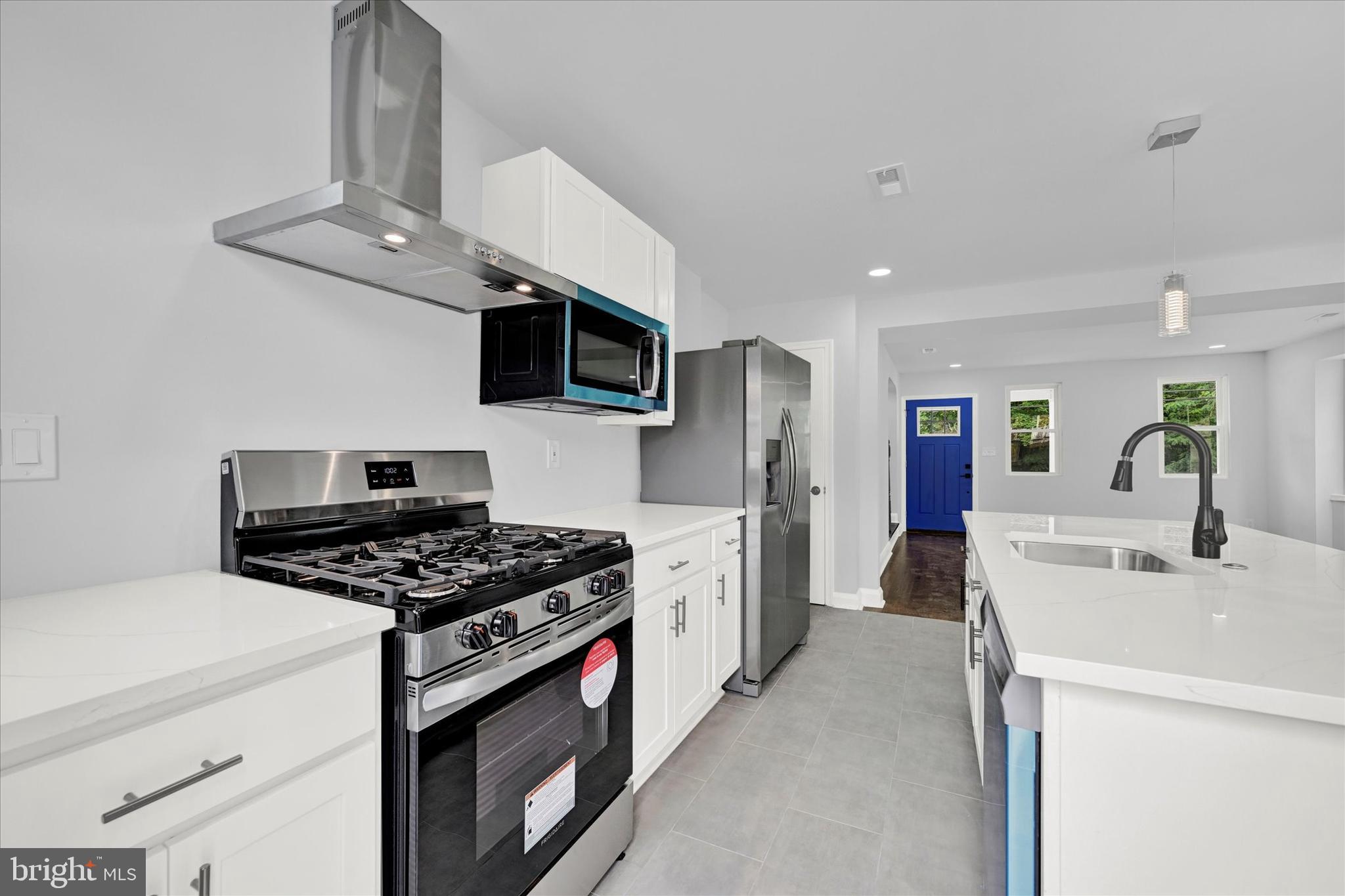 AIGBURTH - Residential