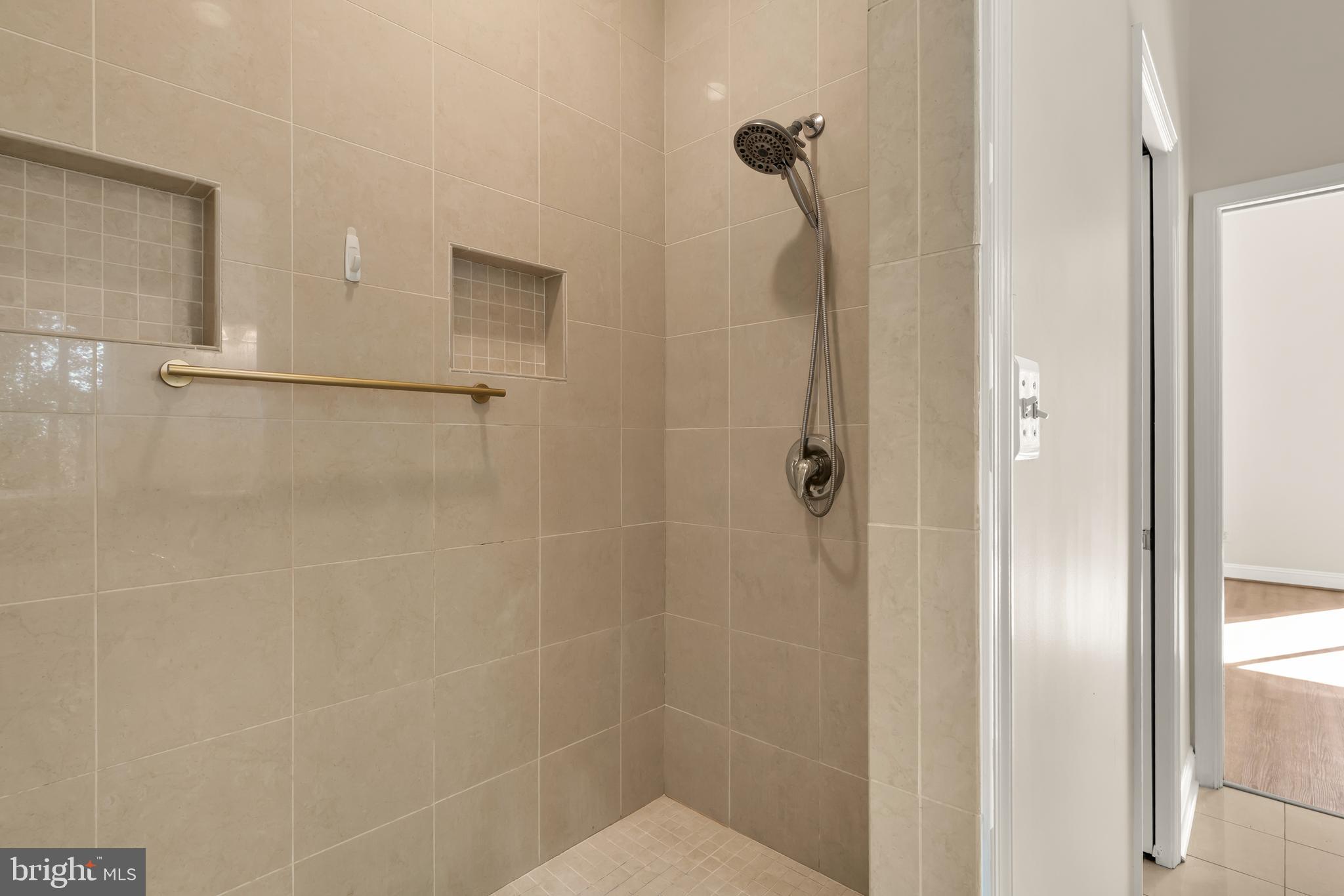 THOMPSON FARMS - Residential