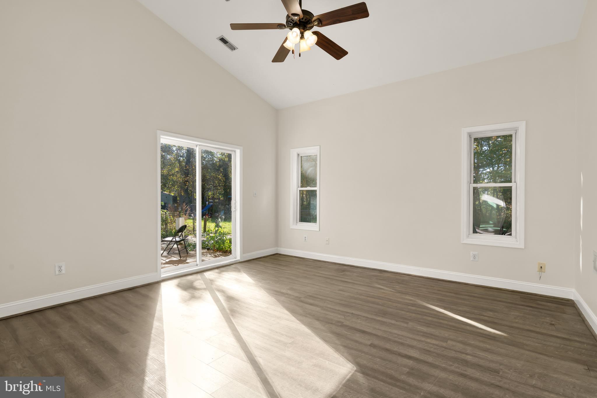 THOMPSON FARMS - Residential