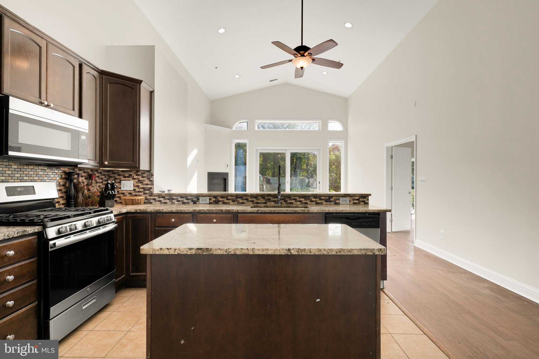 THOMPSON FARMS - Residential