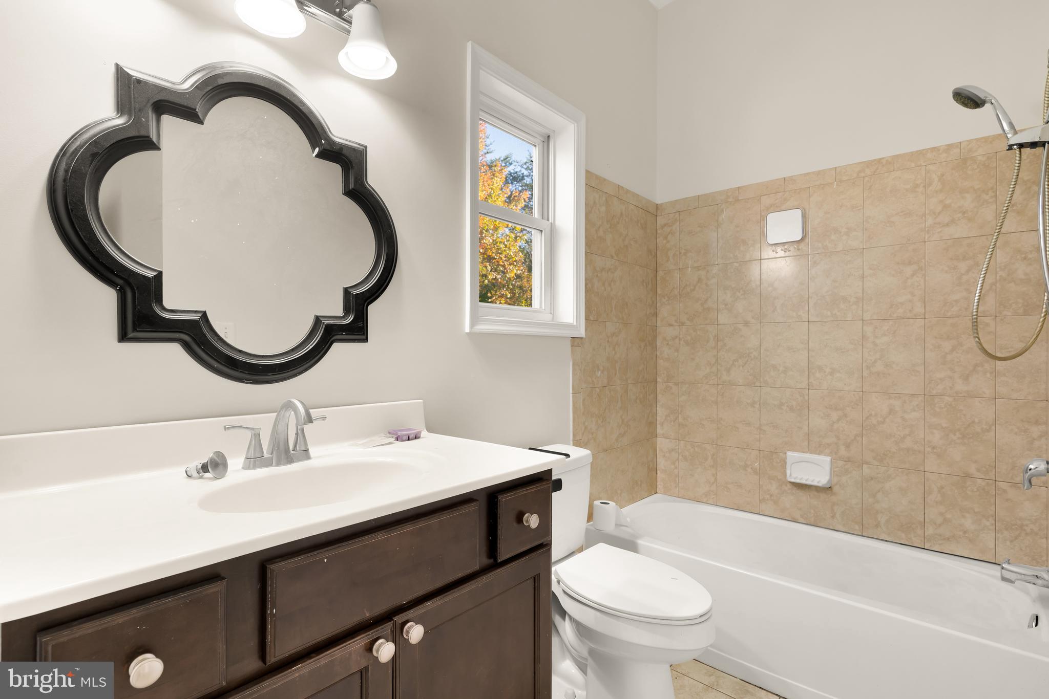 THOMPSON FARMS - Residential