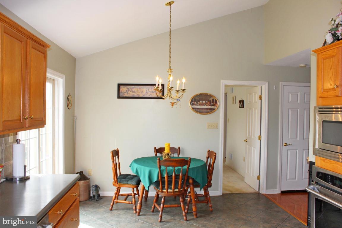 MANOR OAKS - Residential