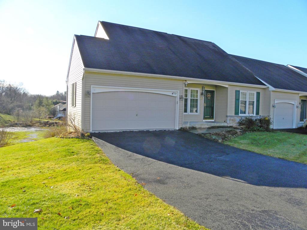 MANOR OAKS - Residential