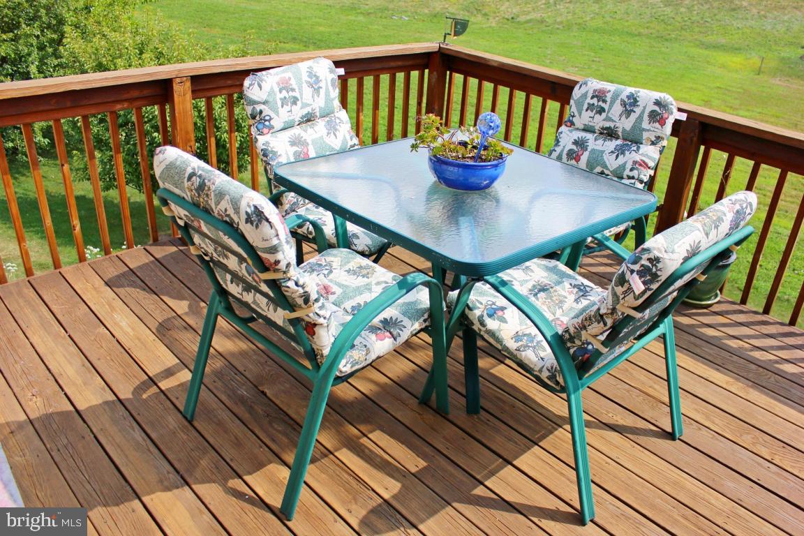 MANOR OAKS - Residential