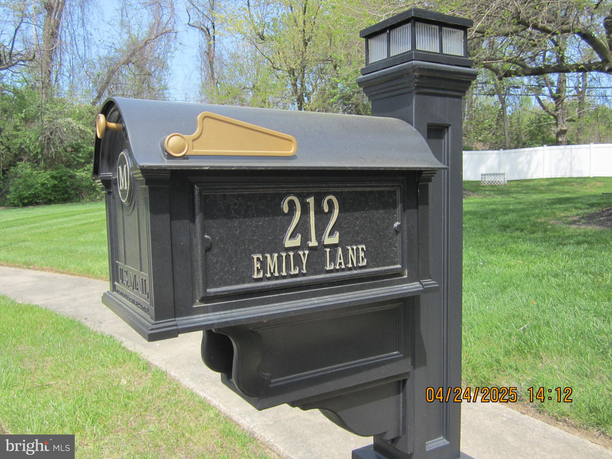212 EMILY LANE