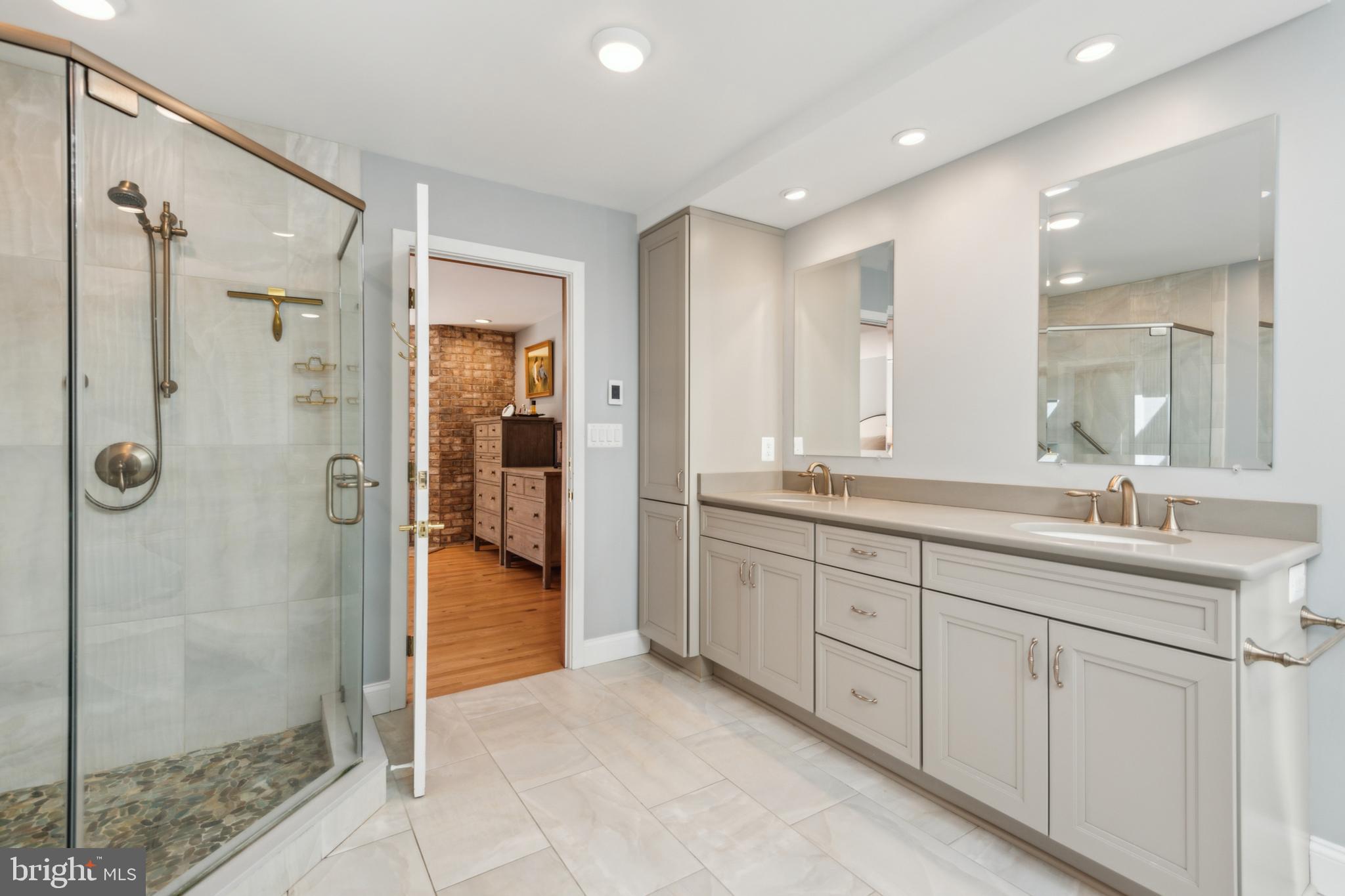 EATONS LANDING - Residential