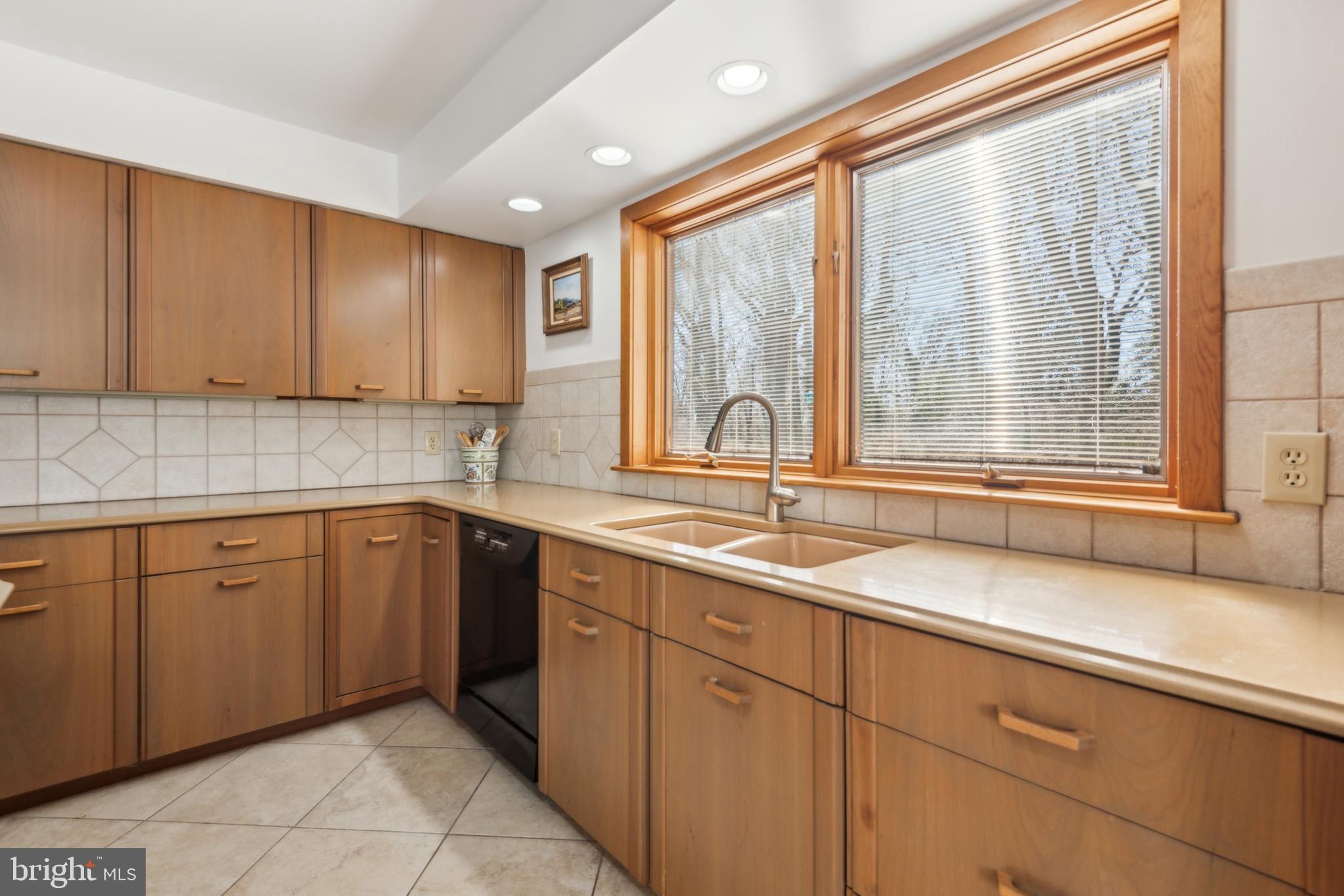 EATONS LANDING - Residential