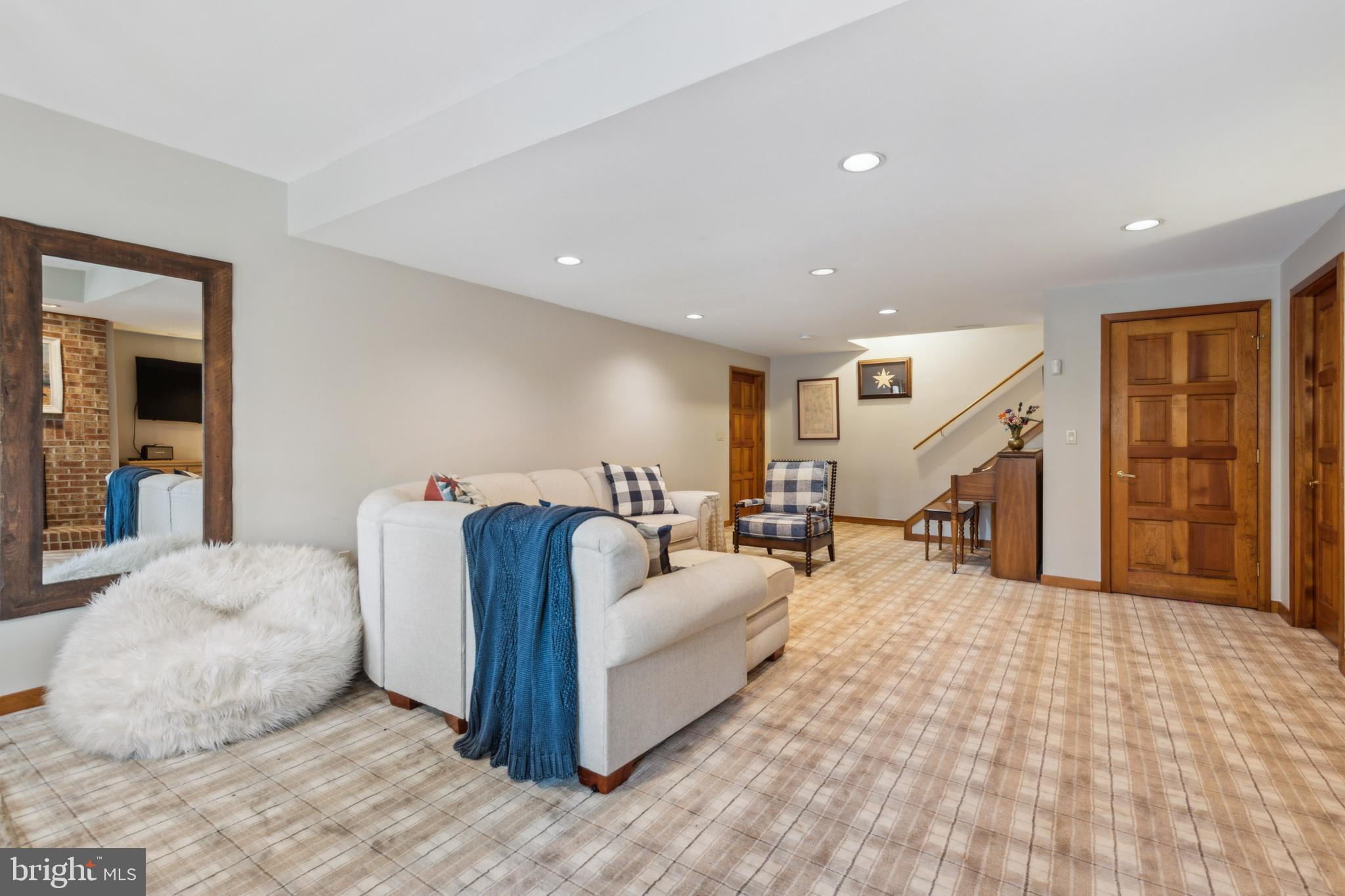 EATONS LANDING - Residential